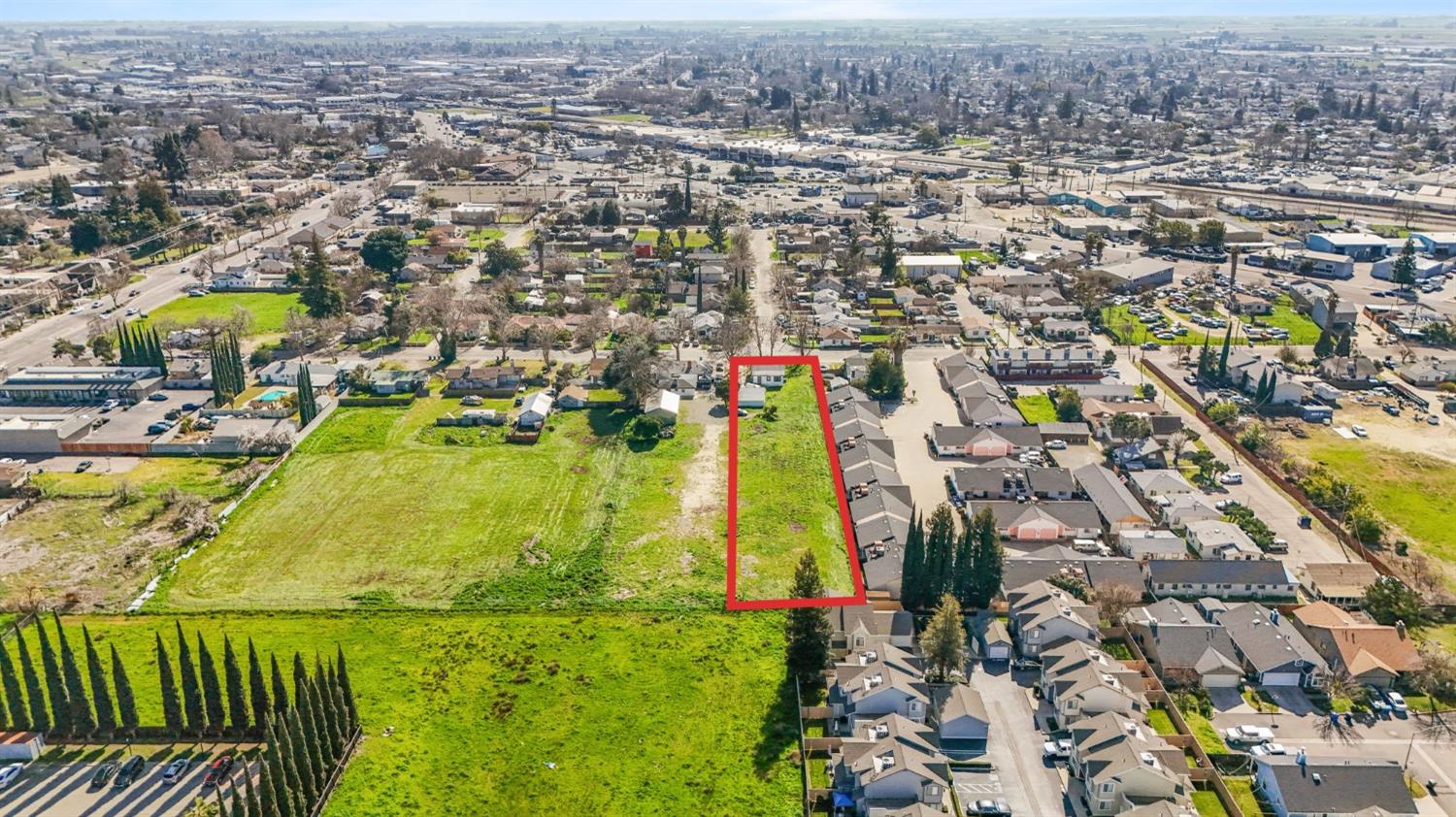 Almond Avenue, Turlock, California image 16