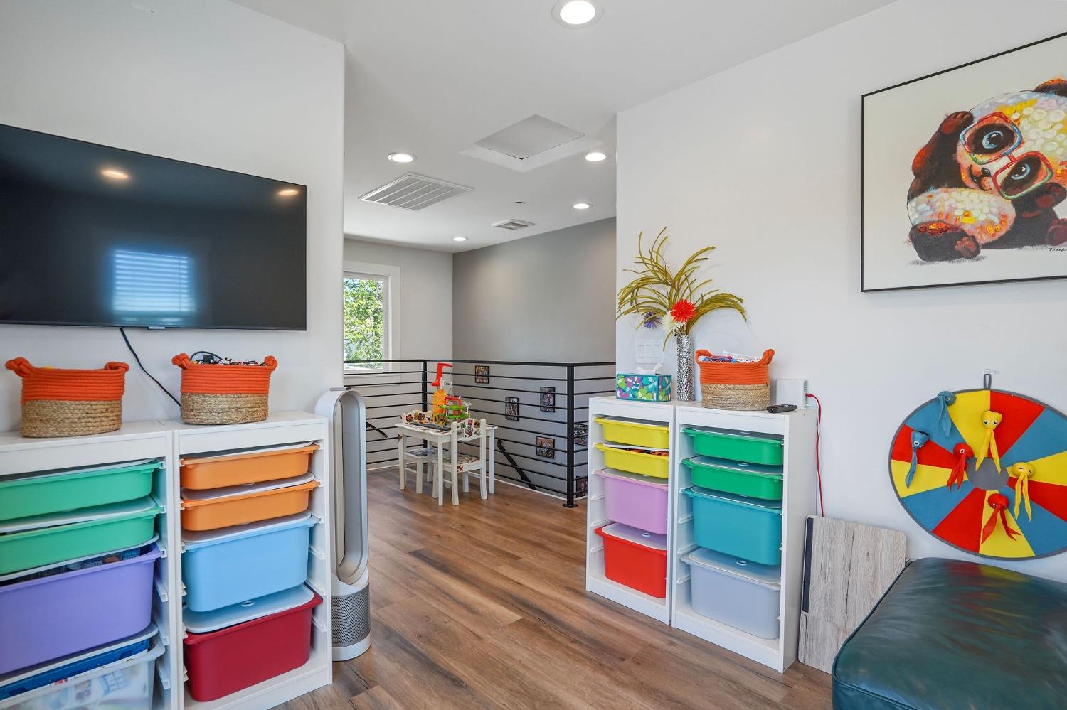 Detail Gallery Image 18 of 34 For 2741 Santa Clara Way, Sacramento,  CA 95817 - 4 Beds | 2/1 Baths
