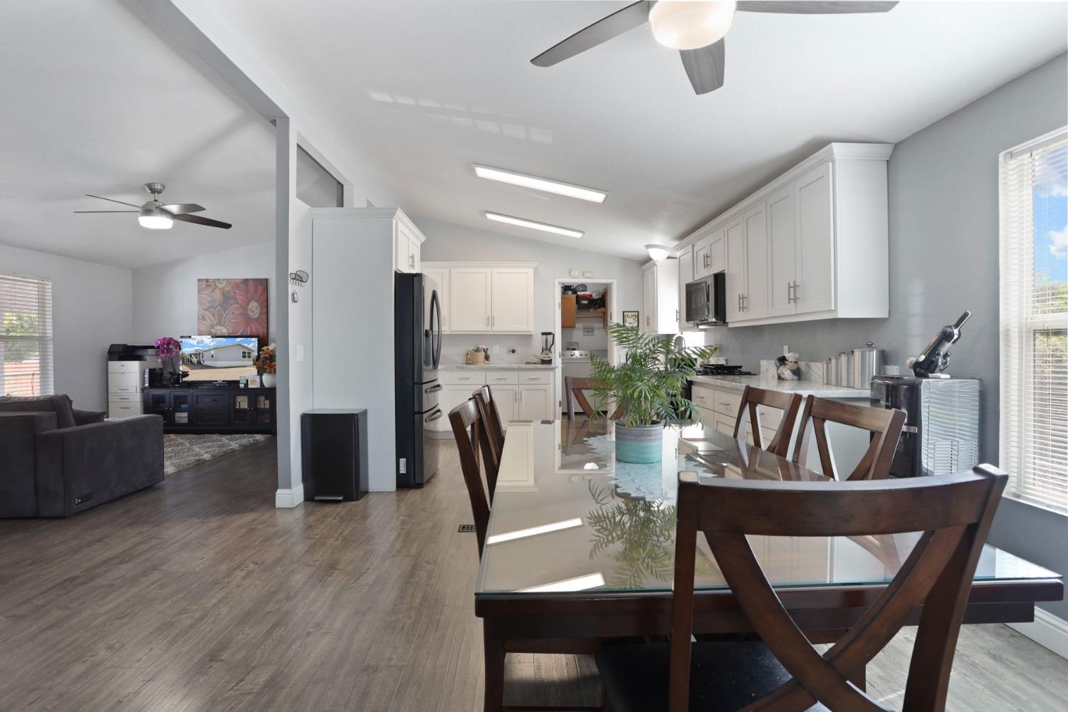 Detail Gallery Image 12 of 33 For 5100 N Hwy 99 182, Stockton,  CA 95212 - 3 Beds | 2 Baths