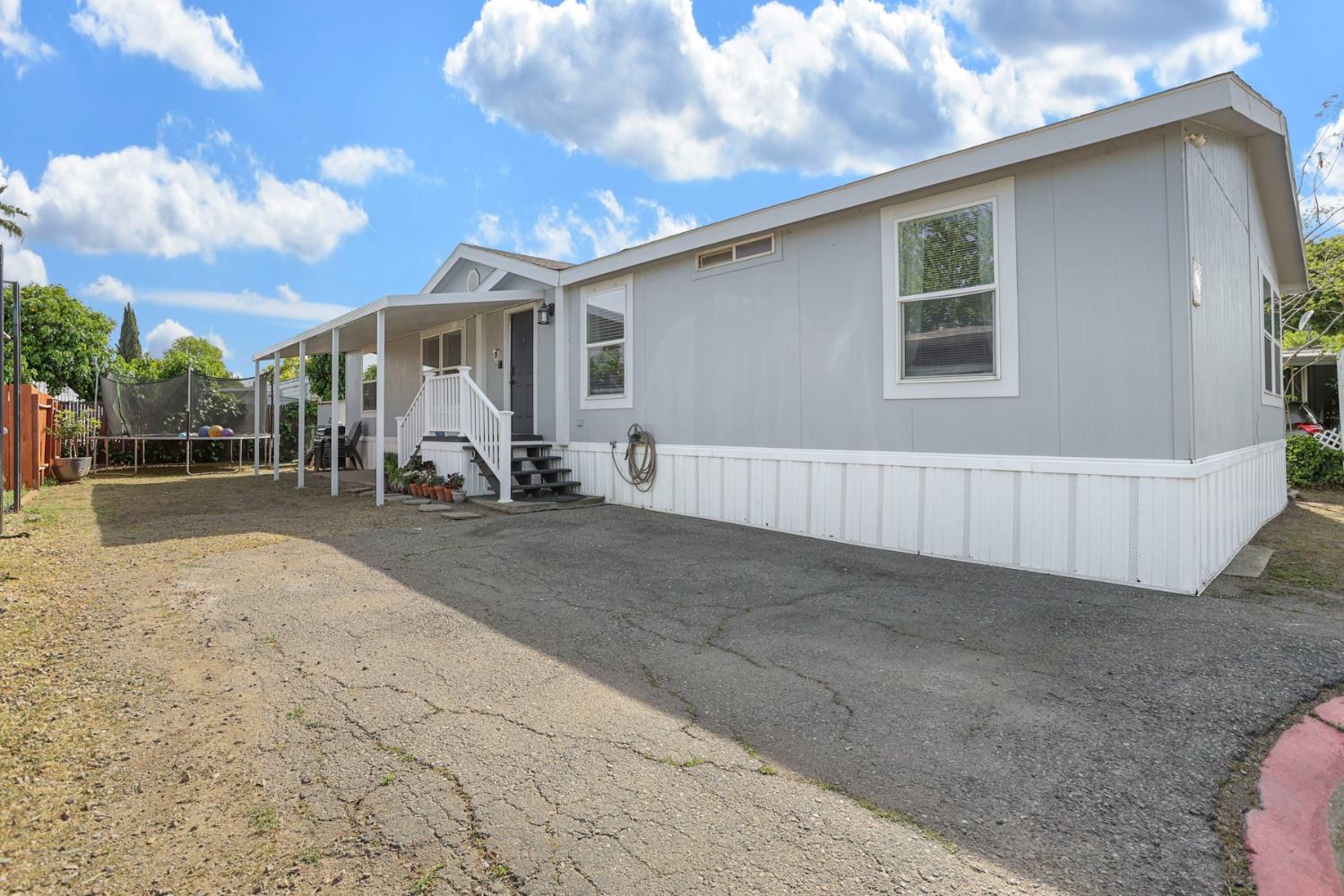 Detail Gallery Image 1 of 33 For 5100 N Hwy 99 182, Stockton,  CA 95212 - 3 Beds | 2 Baths