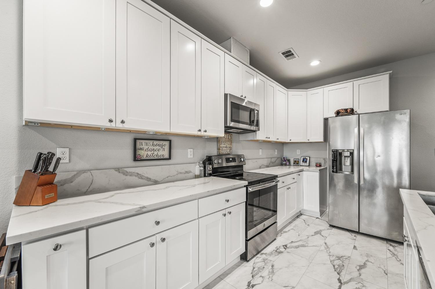 Detail Gallery Image 13 of 36 For 5324 8th St, Keyes,  CA 95328 - 4 Beds | 2 Baths