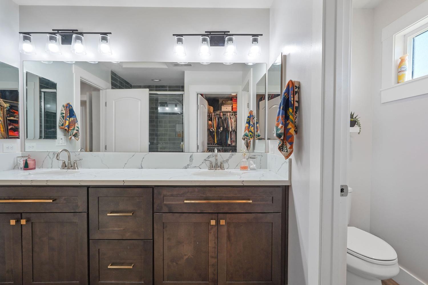 Detail Gallery Image 14 of 34 For 2741 Santa Clara Way, Sacramento,  CA 95817 - 4 Beds | 2/1 Baths