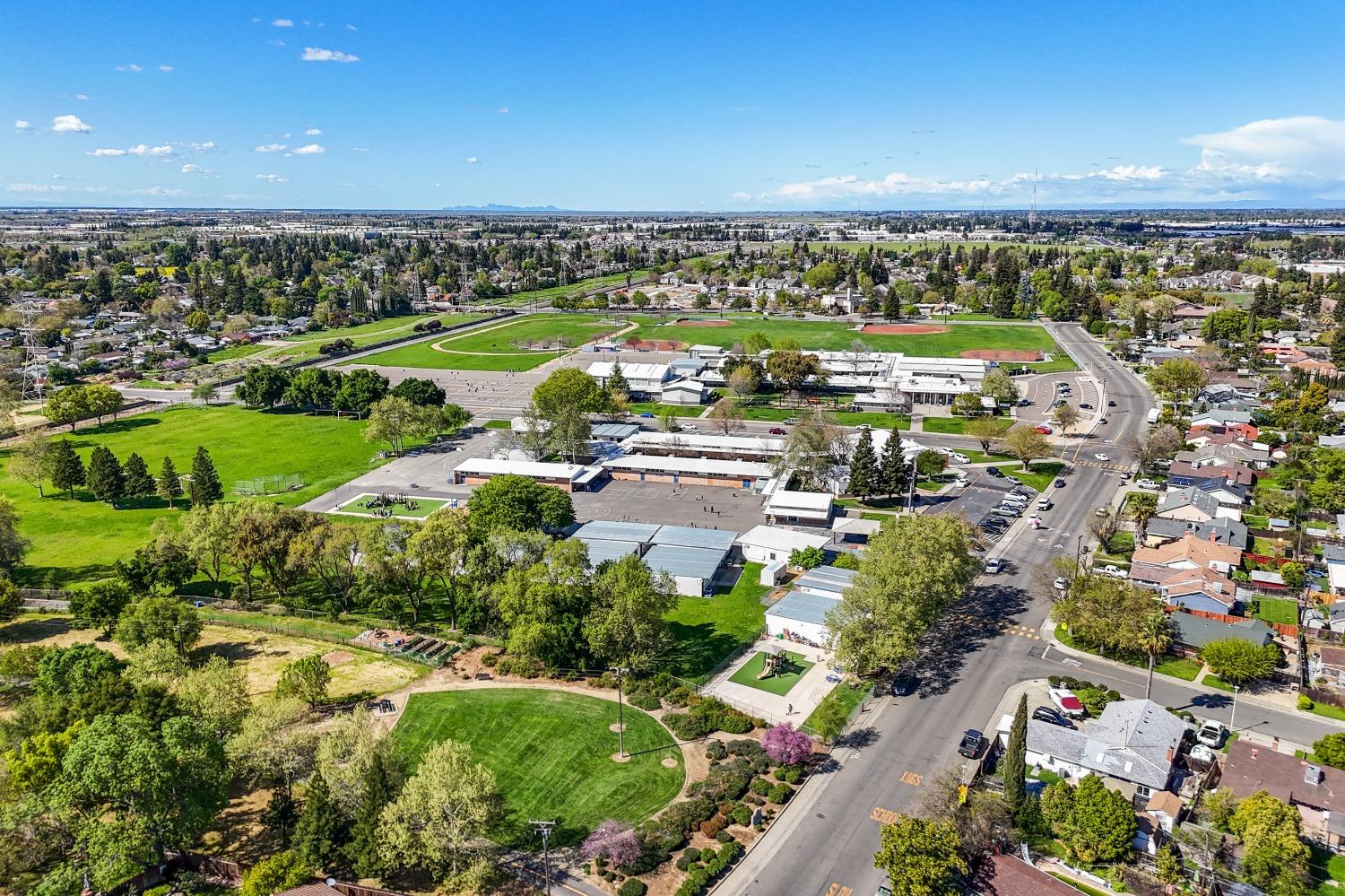 Detail Gallery Image 61 of 66 For 865 Regatta Dr, Sacramento,  CA 95833 - 4 Beds | 2/1 Baths
