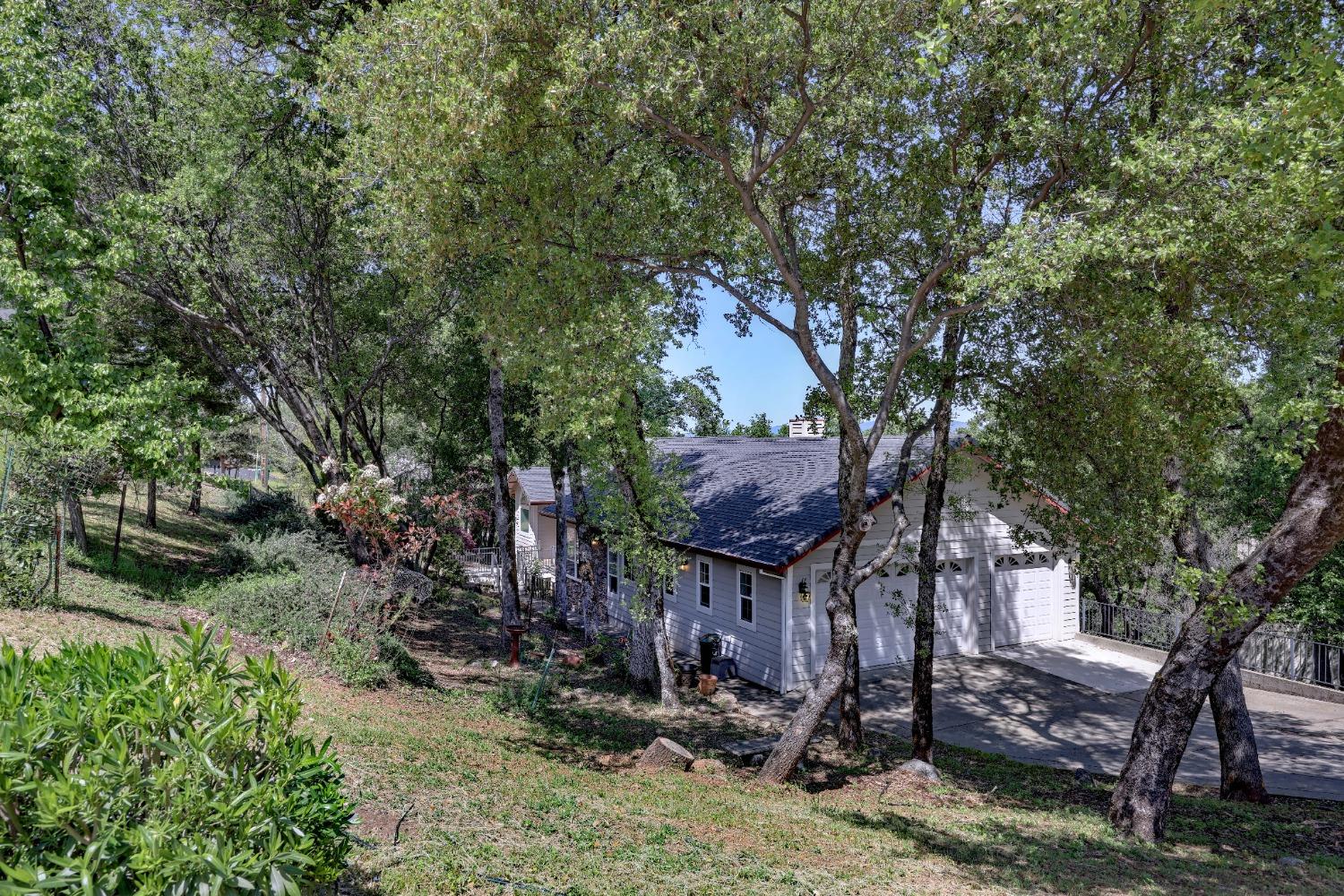 Detail Gallery Image 14 of 82 For 18572 Hummingbird Dr, Penn Valley,  CA 95946 - 3 Beds | 2/1 Baths