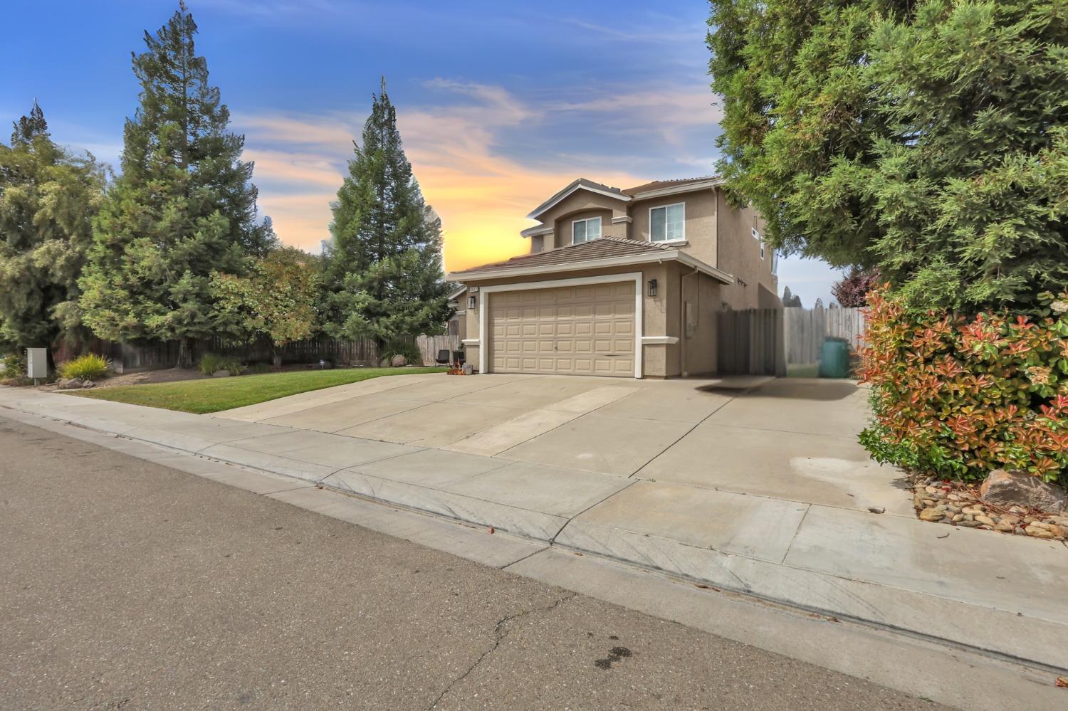 Detail Gallery Image 3 of 71 For 3827 Vecchio Ln, Stockton,  CA 95212 - 3 Beds | 2/1 Baths