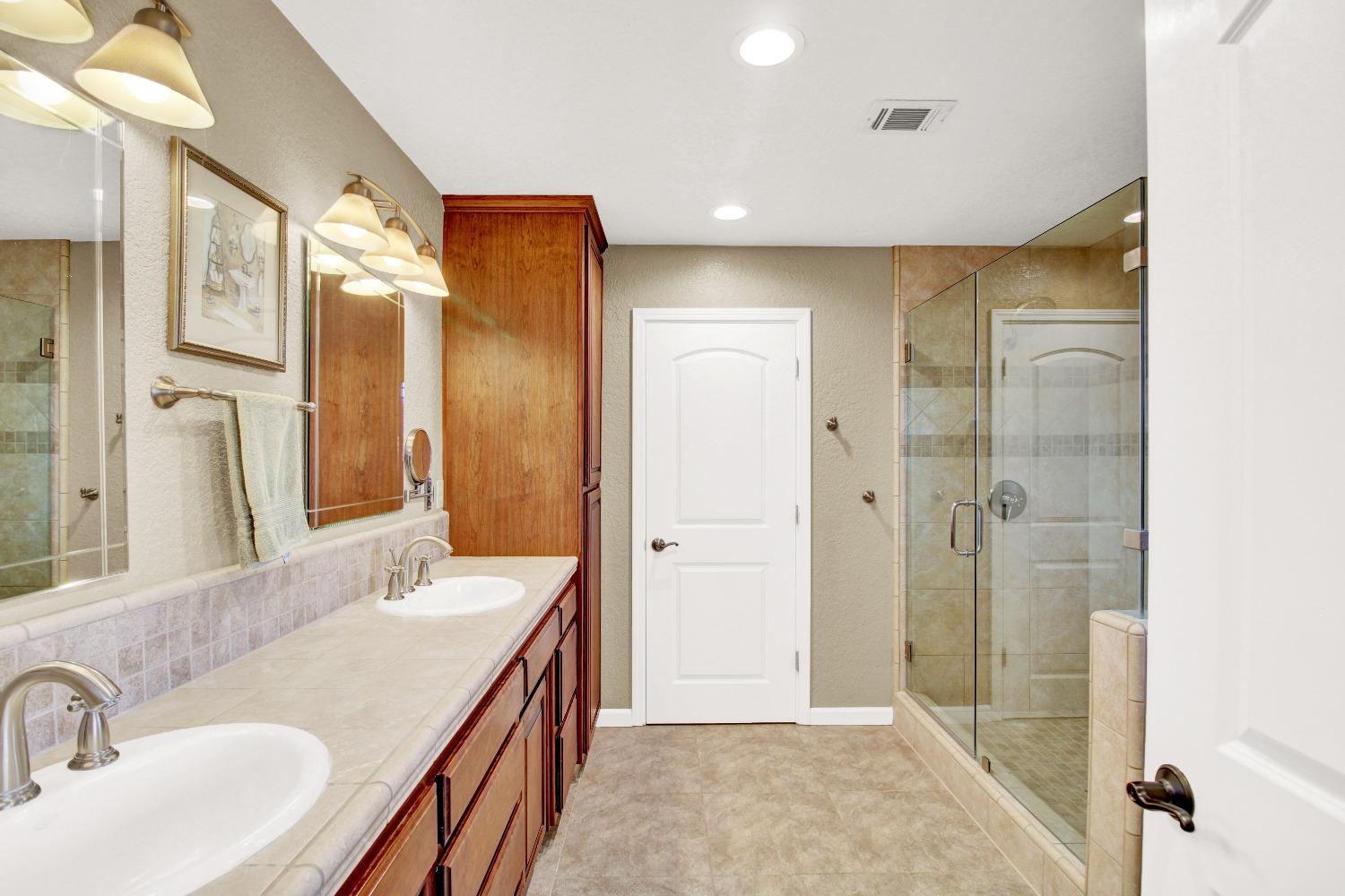 Detail Gallery Image 68 of 73 For 2660 Emerald Way, Turlock,  CA 95382 - 4 Beds | 3 Baths