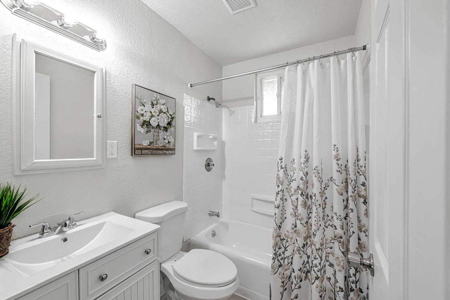 Detail Gallery Image 22 of 27 For 2253 Edison Ave, Sacramento,  CA 95821 - 3 Beds | 1 Baths