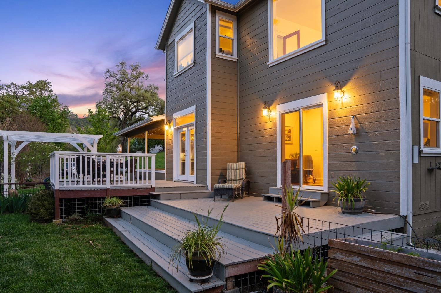 Detail Gallery Image 5 of 92 For 12860 Locust Ln, Sutter Creek,  CA 95685 - 3 Beds | 4 Baths