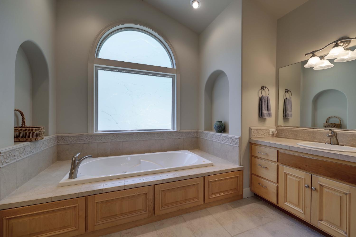 Detail Gallery Image 36 of 82 For 18572 Hummingbird Dr, Penn Valley,  CA 95946 - 3 Beds | 2/1 Baths