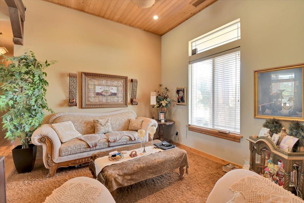 Detail Gallery Image 15 of 94 For 5421 Walnut Dr, Williams,  CA 95987 - 4 Beds | 3/1 Baths