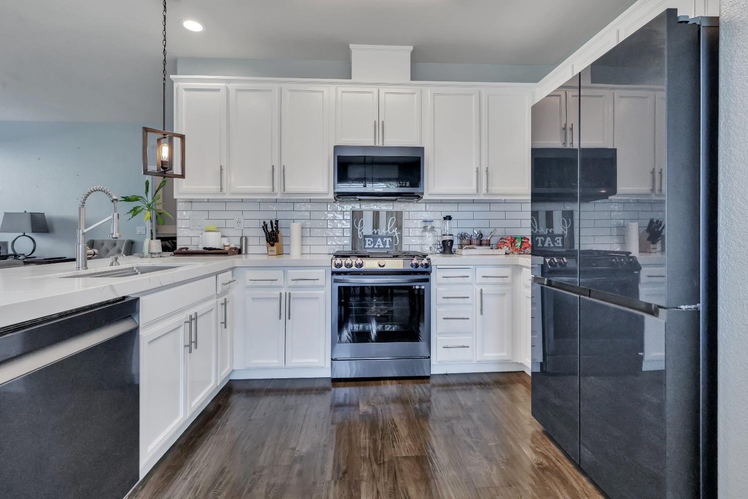Detail Gallery Image 29 of 71 For 3827 Vecchio Ln, Stockton,  CA 95212 - 3 Beds | 2/1 Baths