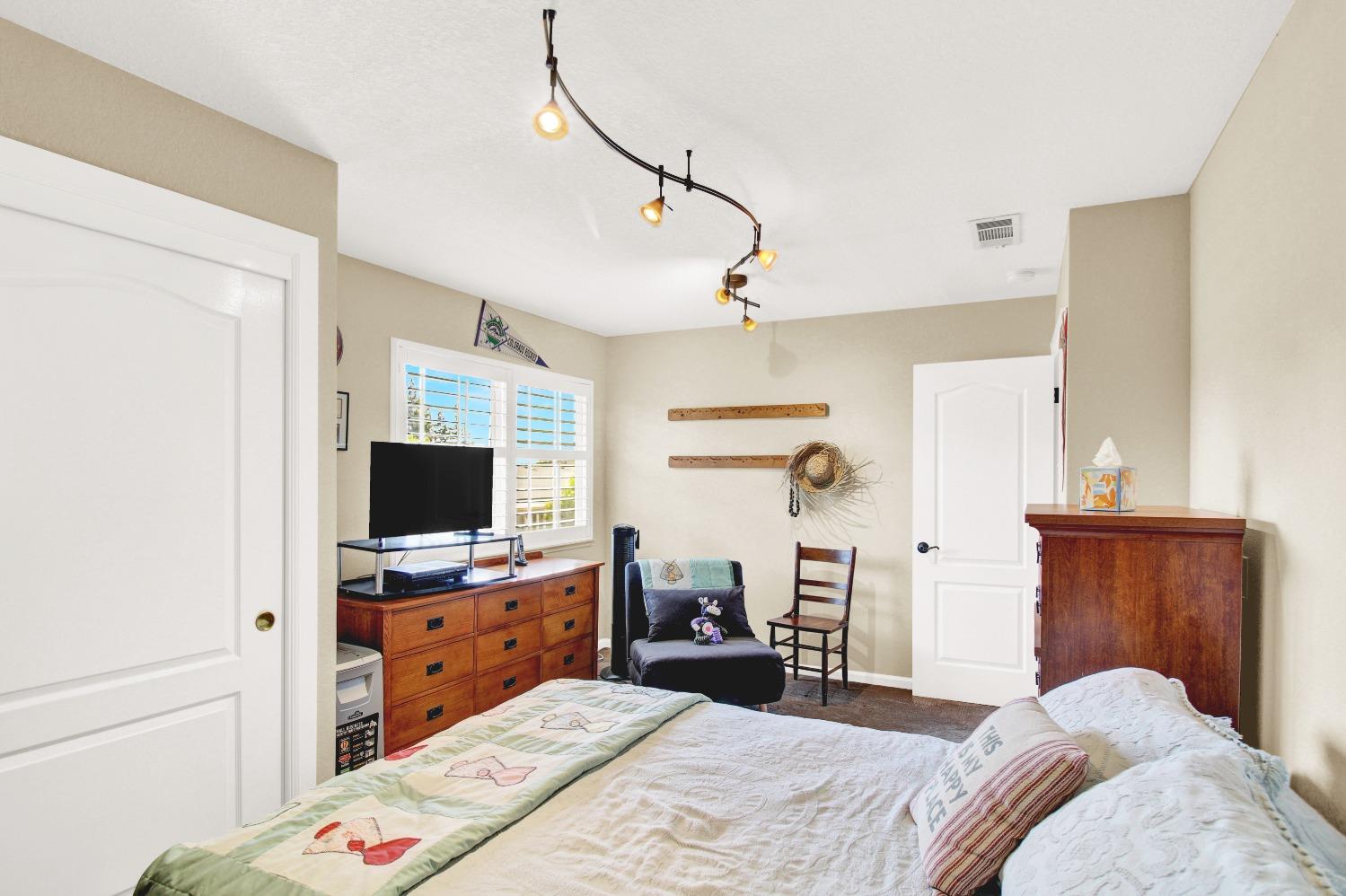Detail Gallery Image 57 of 73 For 2660 Emerald Way, Turlock,  CA 95382 - 4 Beds | 3 Baths