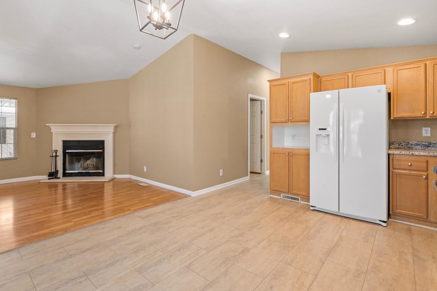 Detail Gallery Image 14 of 38 For 5100 N Highway 99 202, Stockton,  CA 95212 - 3 Beds | 2 Baths
