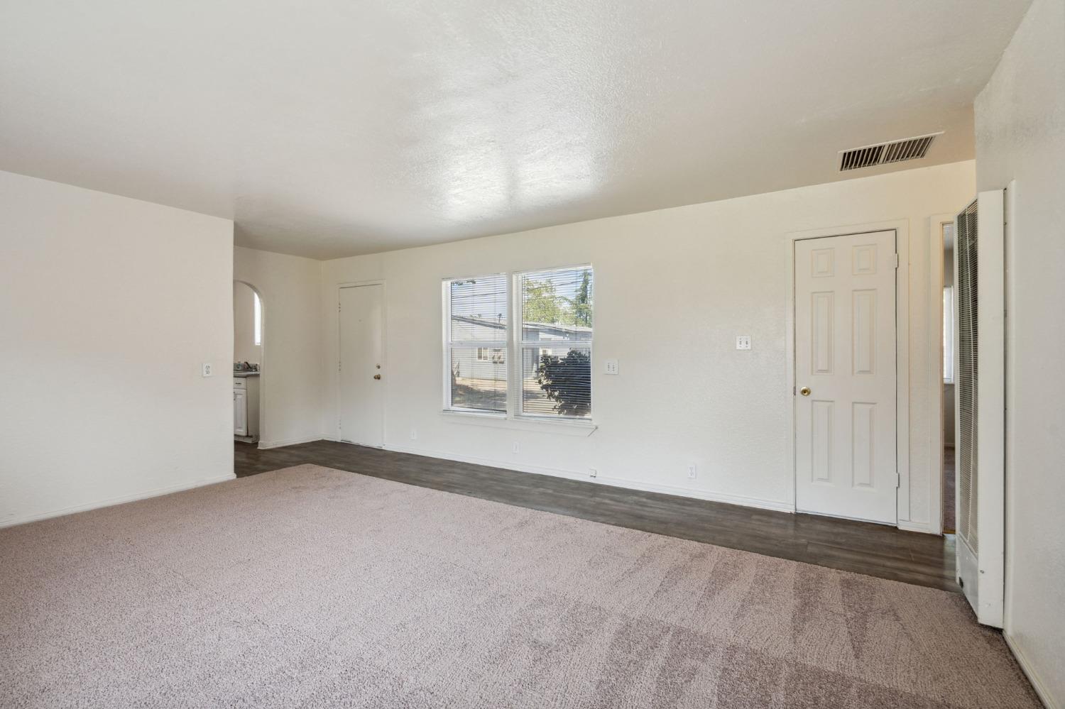 Detail Gallery Image 6 of 20 For 120 Tinker Way, Sacramento,  CA 95838 - 3 Beds | 1 Baths