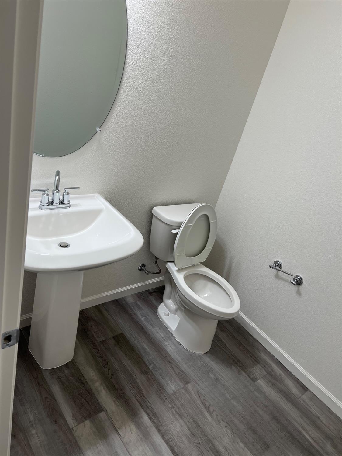 Detail Gallery Image 21 of 51 For 4375 Garonne Walk, Sacramento,  CA 95834 - 4 Beds | 3/1 Baths