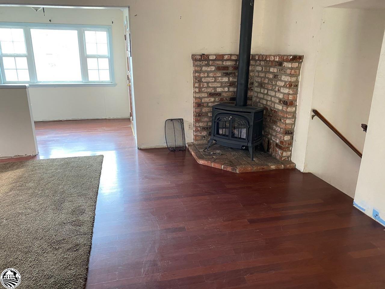 Detail Gallery Image 5 of 18 For 18701 Buchanan Rd, Tuolumne,  CA 95379 - 2 Beds | 1 Baths