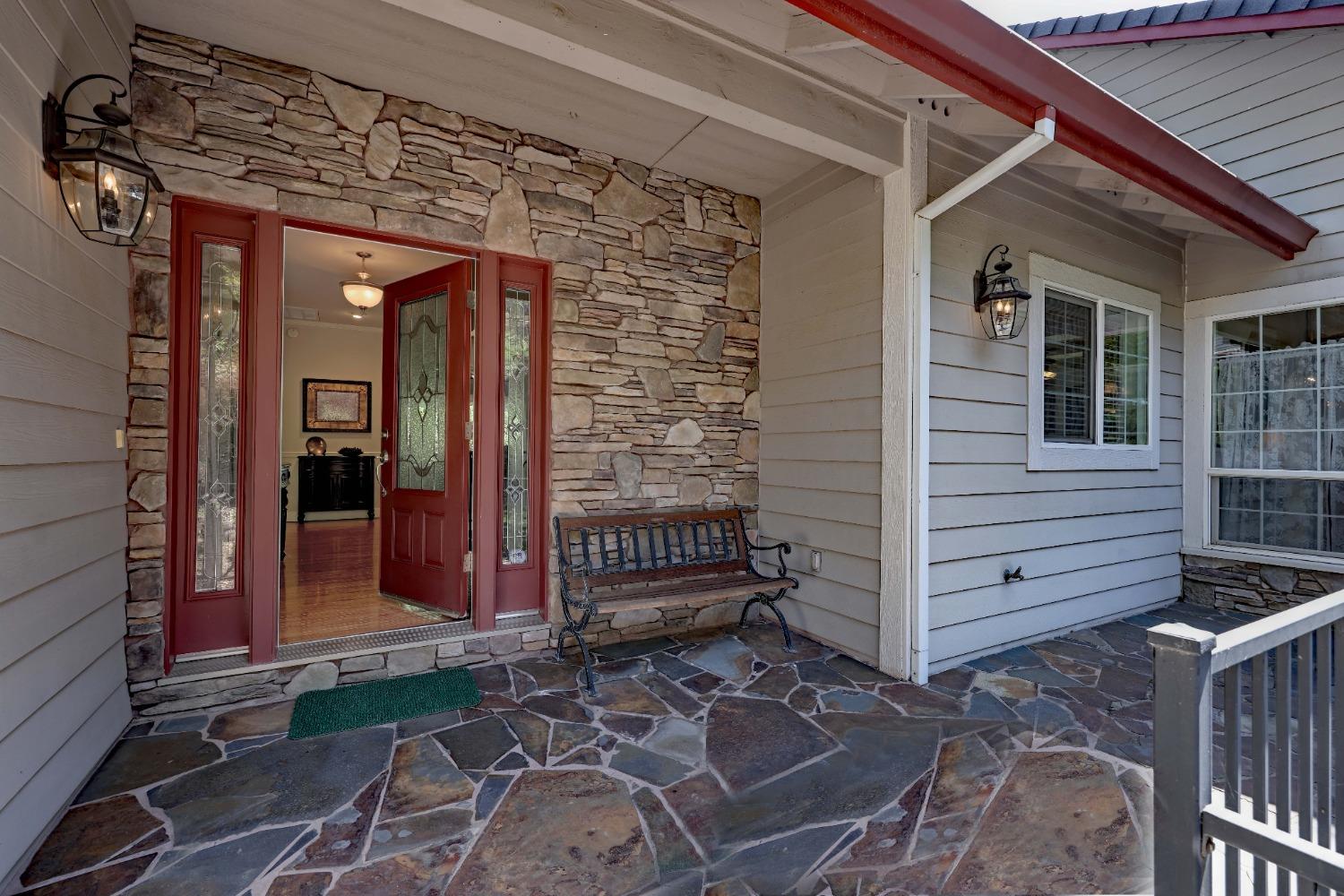 Detail Gallery Image 4 of 82 For 18572 Hummingbird Dr, Penn Valley,  CA 95946 - 3 Beds | 2/1 Baths