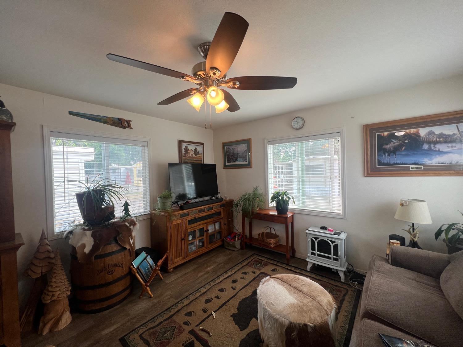 Detail Gallery Image 4 of 13 For 2933 Forebay Rd, Pollock Pines,  CA 95672 - 2 Beds | 2 Baths