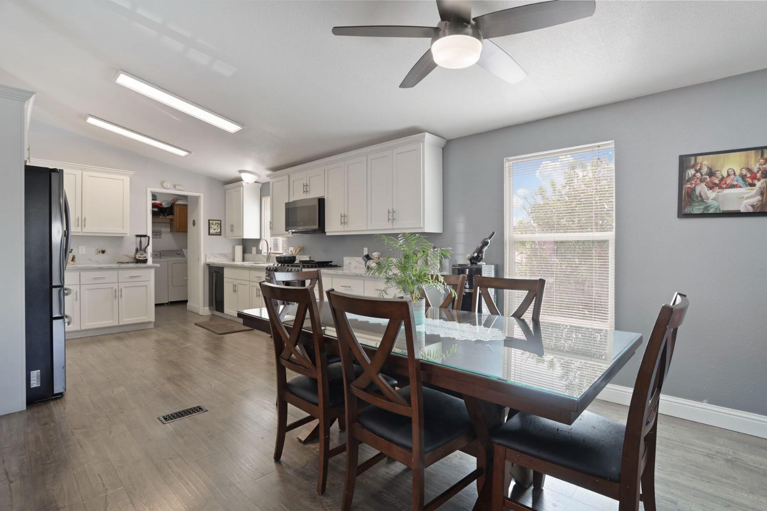 Detail Gallery Image 6 of 33 For 5100 N Hwy 99 182, Stockton,  CA 95212 - 3 Beds | 2 Baths