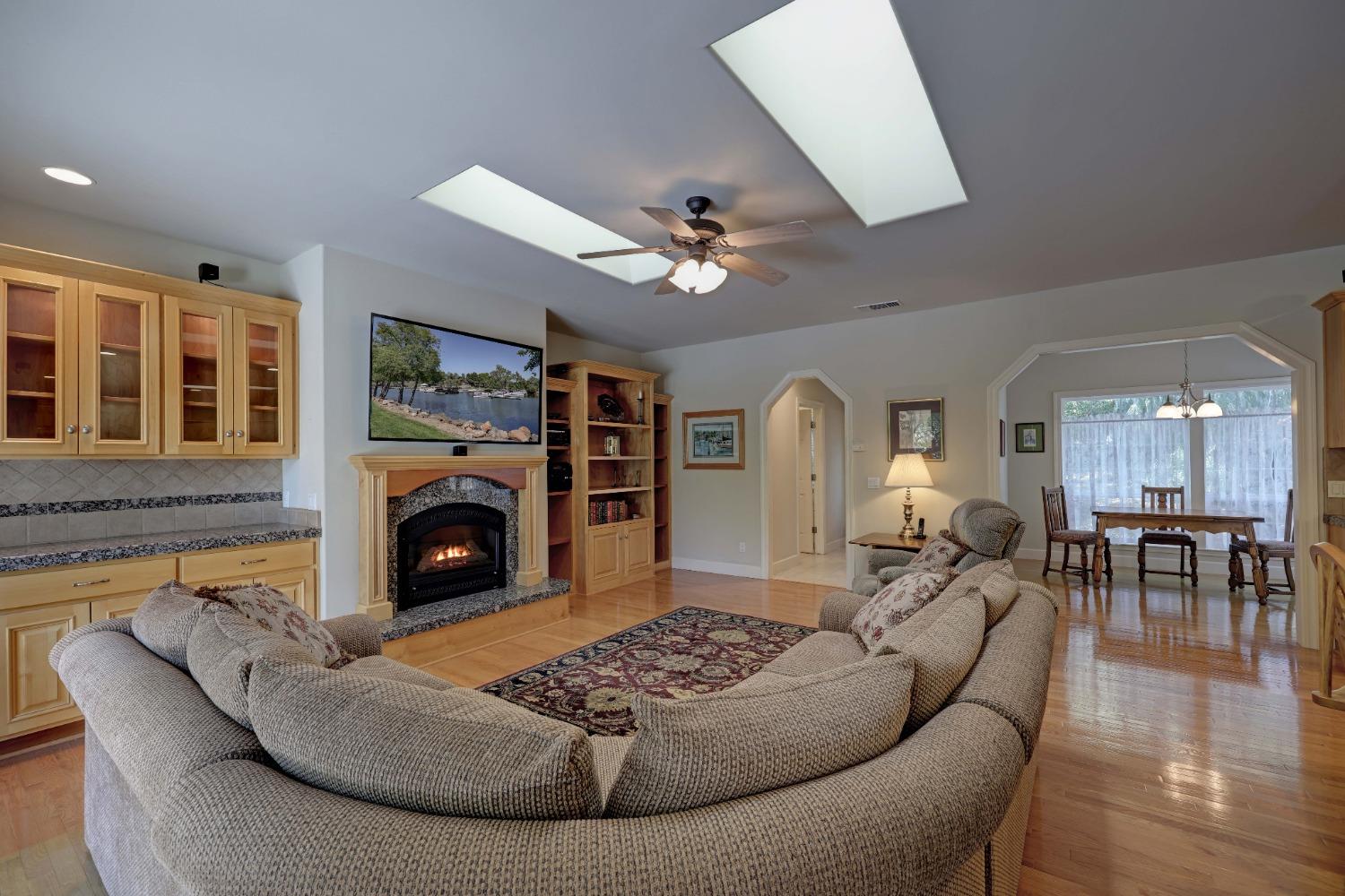 Detail Gallery Image 1 of 82 For 18572 Hummingbird Dr, Penn Valley,  CA 95946 - 3 Beds | 2/1 Baths