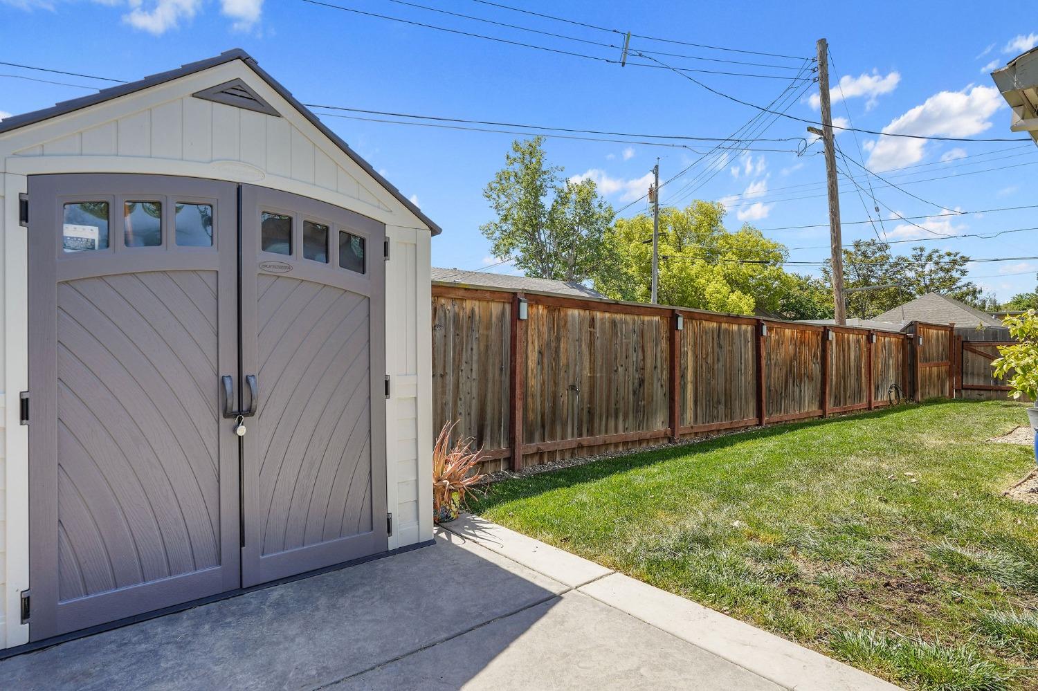 Detail Gallery Image 30 of 34 For 2741 Santa Clara Way, Sacramento,  CA 95817 - 4 Beds | 2/1 Baths
