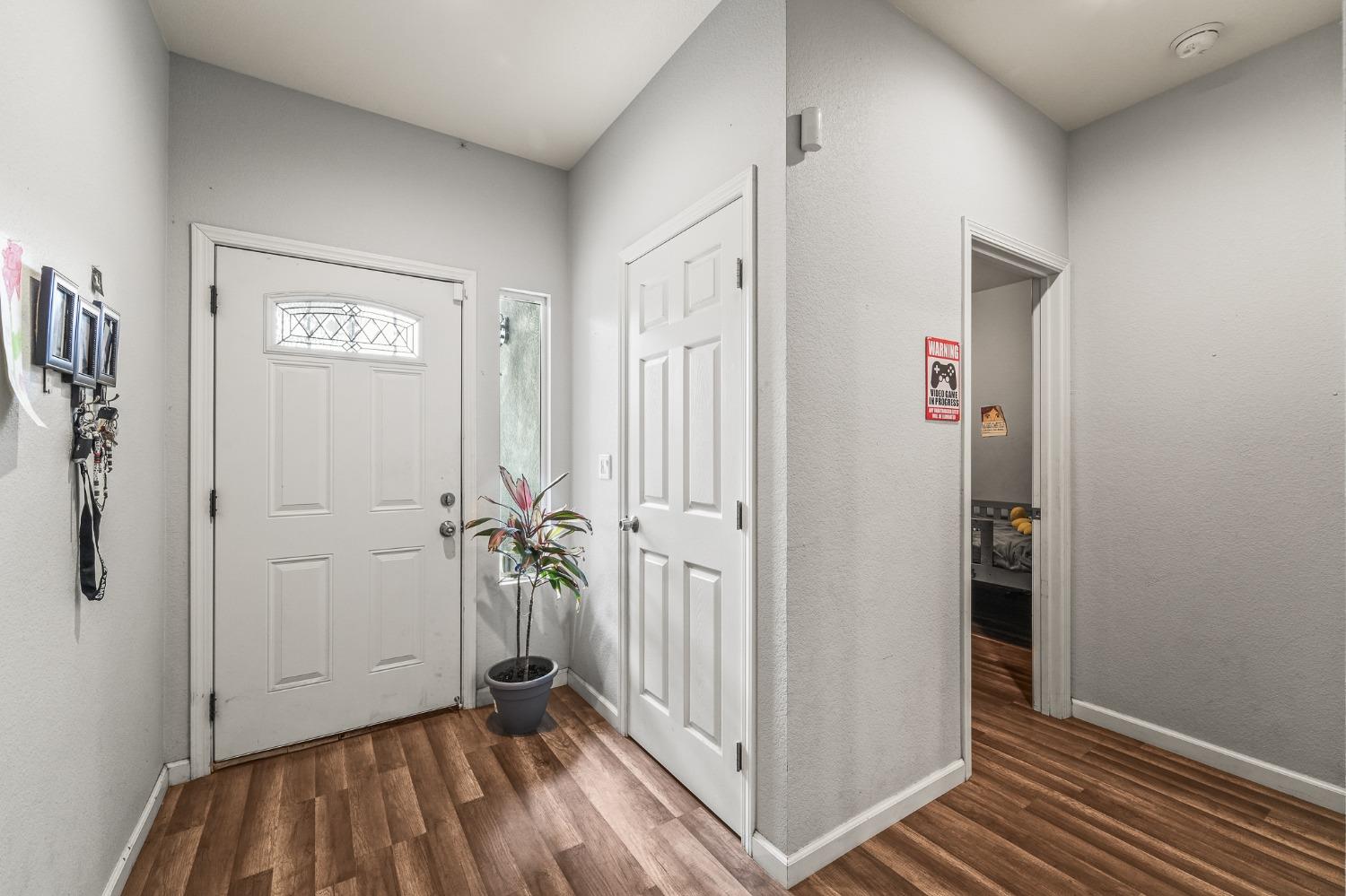 Detail Gallery Image 6 of 36 For 5324 8th St, Keyes,  CA 95328 - 4 Beds | 2 Baths