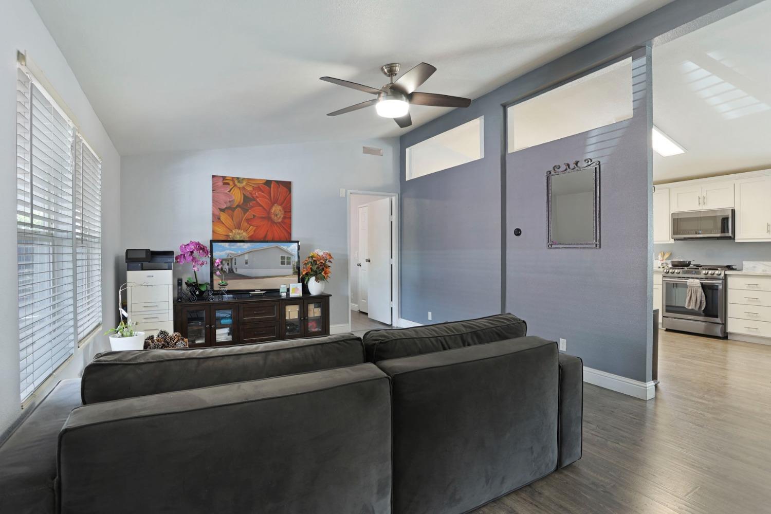 Detail Gallery Image 14 of 33 For 5100 N Hwy 99 182, Stockton,  CA 95212 - 3 Beds | 2 Baths