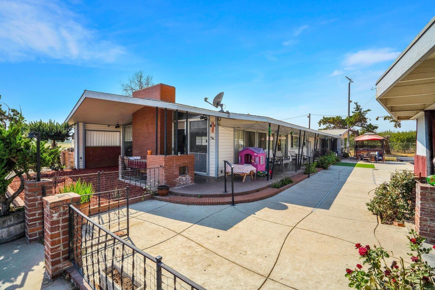 Detail Gallery Image 7 of 24 For 7731 E Keyes Rd, Hughson,  CA 95326 - 3 Beds | 2 Baths