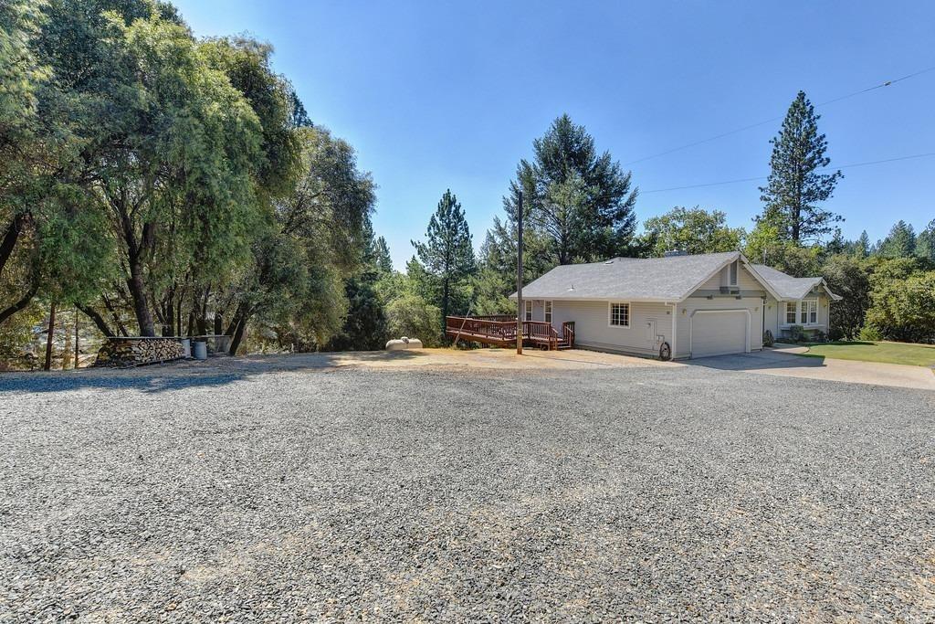 Detail Gallery Image 5 of 46 For 450 Hill Haven Dr, Colfax,  CA 95713 - 3 Beds | 2/1 Baths