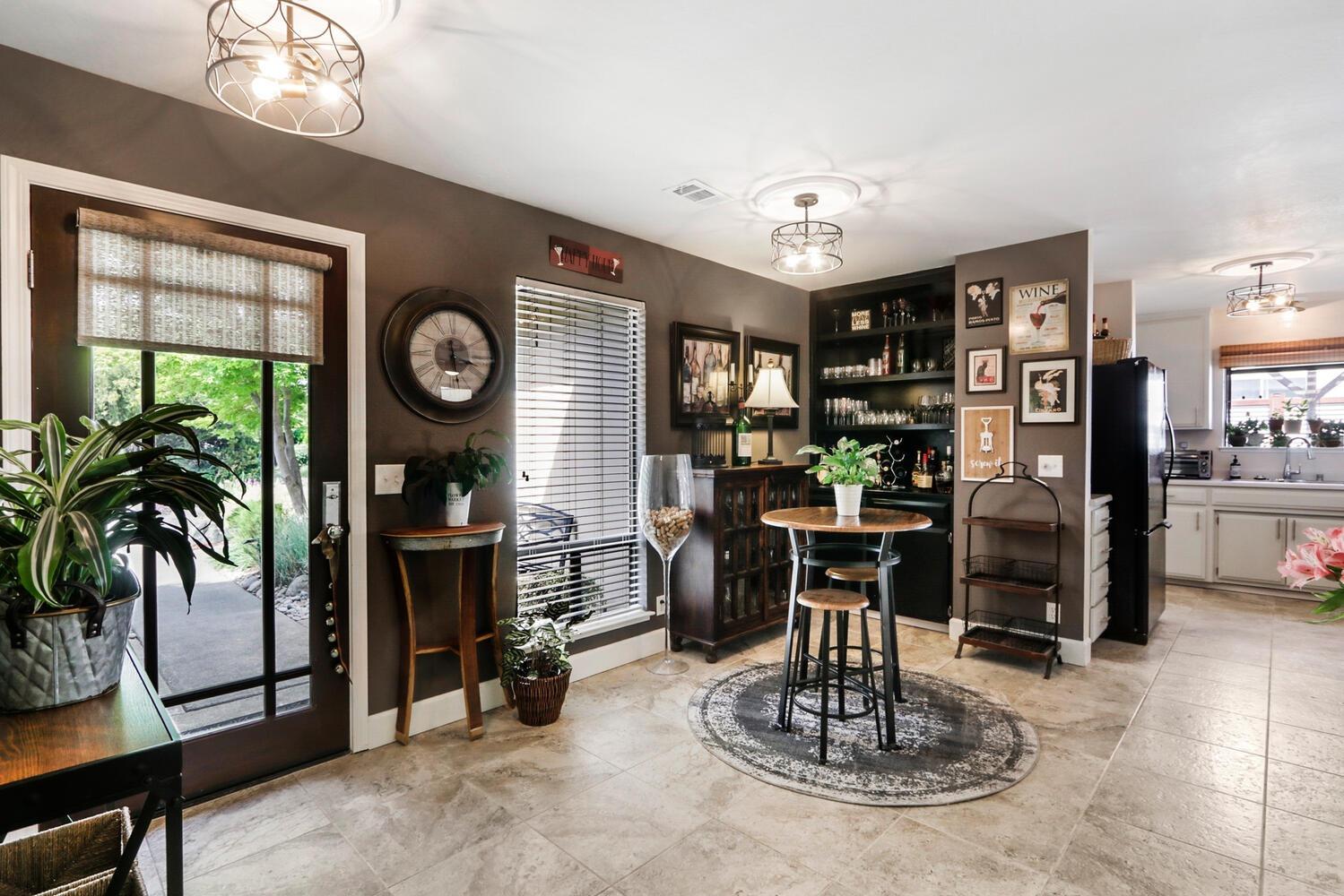 Detail Gallery Image 11 of 56 For 3304 Monte Vista Ave, Davis,  CA 95618 - 4 Beds | 3 Baths
