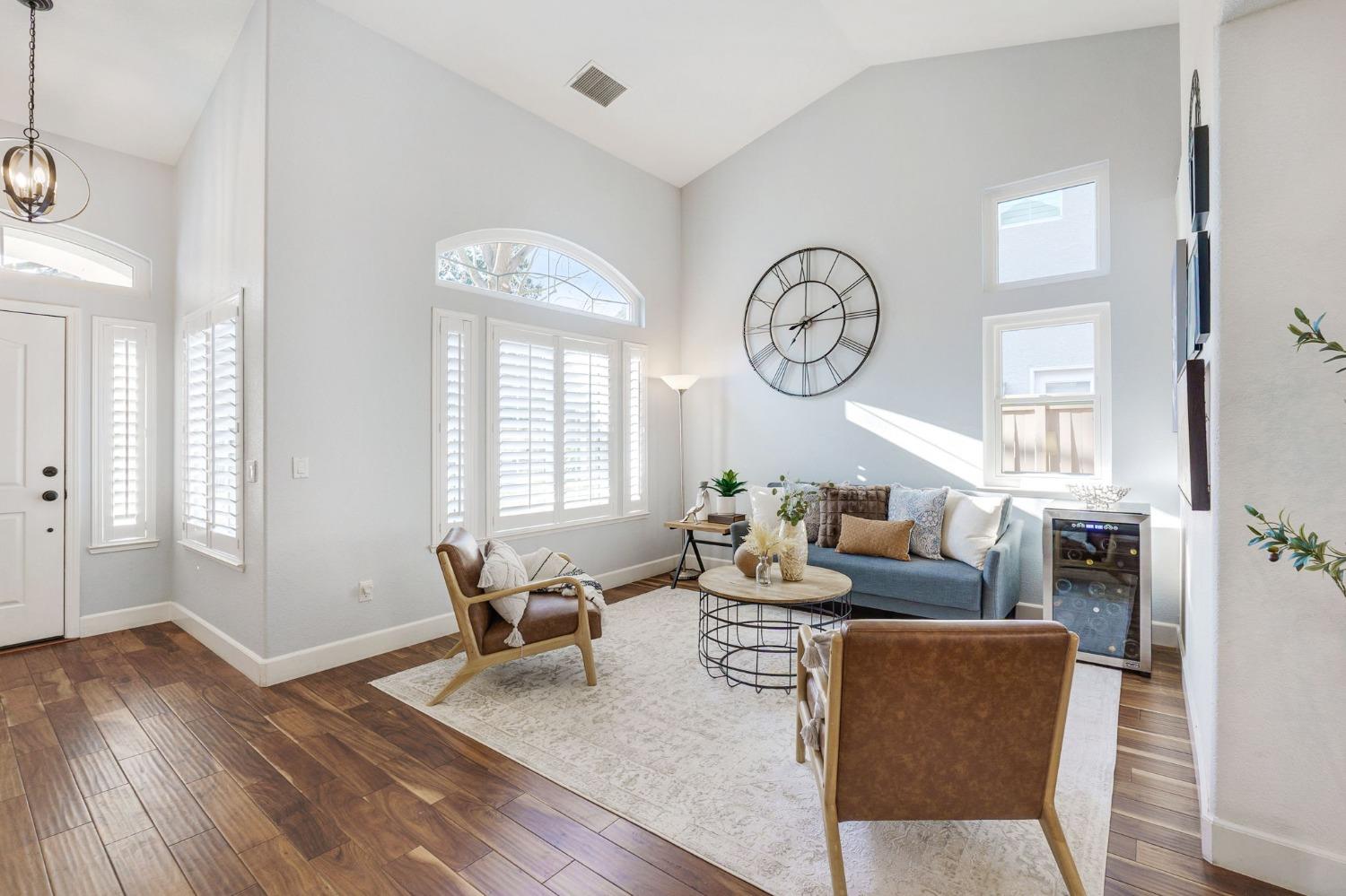 Detail Gallery Image 6 of 29 For 11887 Silver Cliff Way, Gold River,  CA 95670 - 3 Beds | 2 Baths