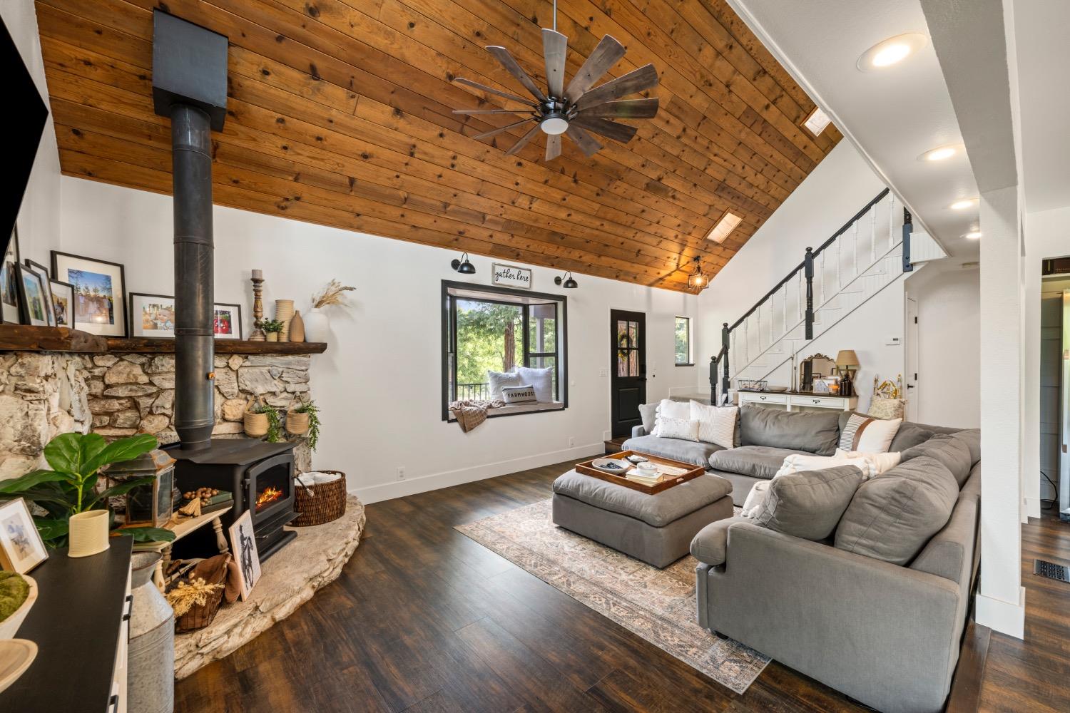 Detail Gallery Image 11 of 85 For 6020 French Creek Rd, Shingle Springs,  CA 95682 - 3 Beds | 3 Baths