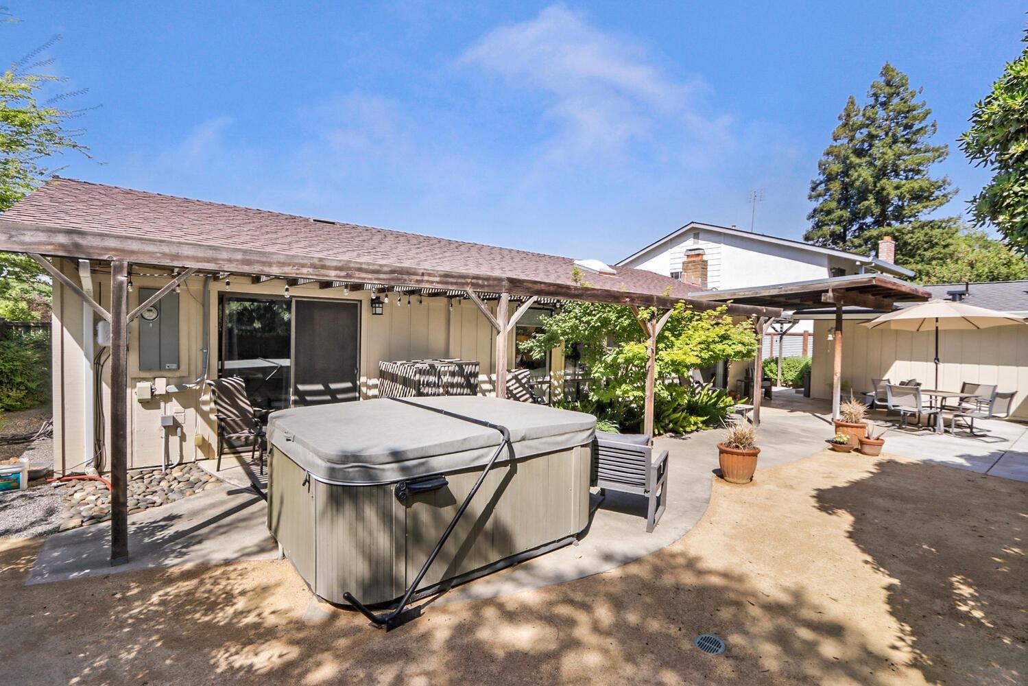 Detail Gallery Image 49 of 56 For 3304 Monte Vista Ave, Davis,  CA 95618 - 4 Beds | 3 Baths