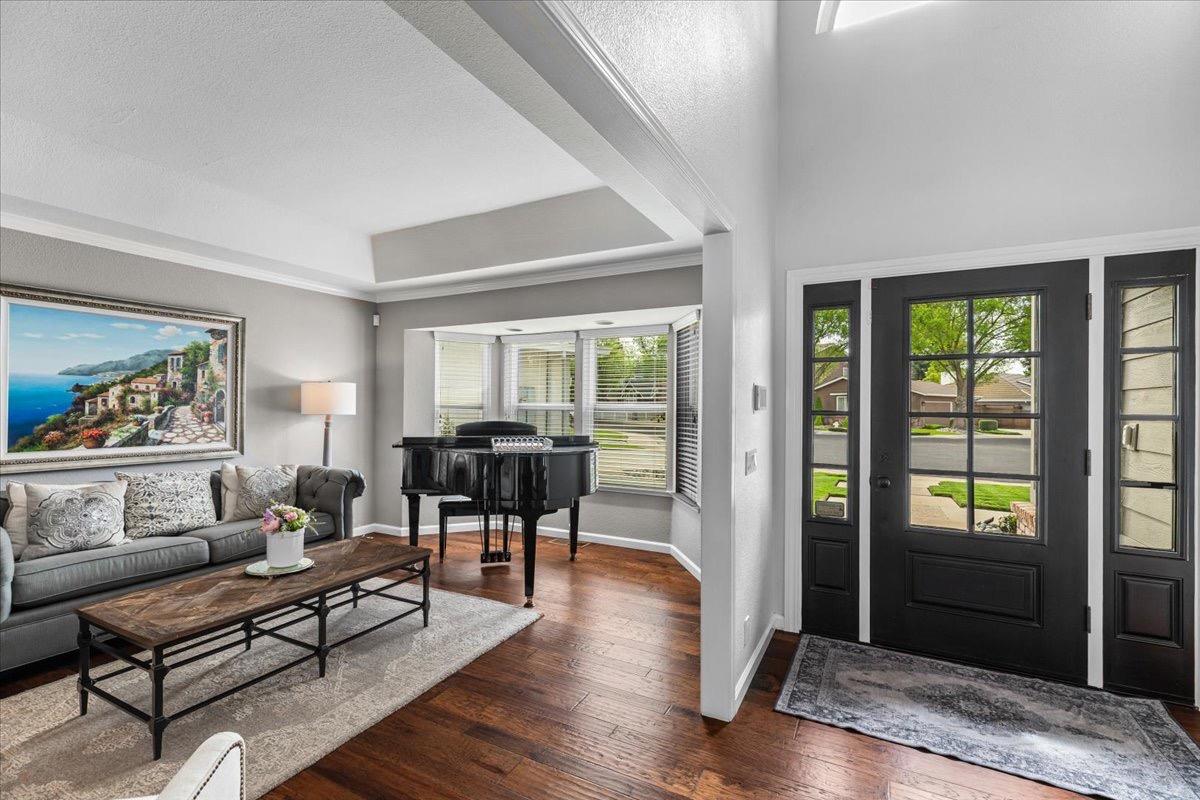 Detail Gallery Image 7 of 69 For 3705 Sandcreek Way, Modesto,  CA 95355 - 3 Beds | 2/1 Baths