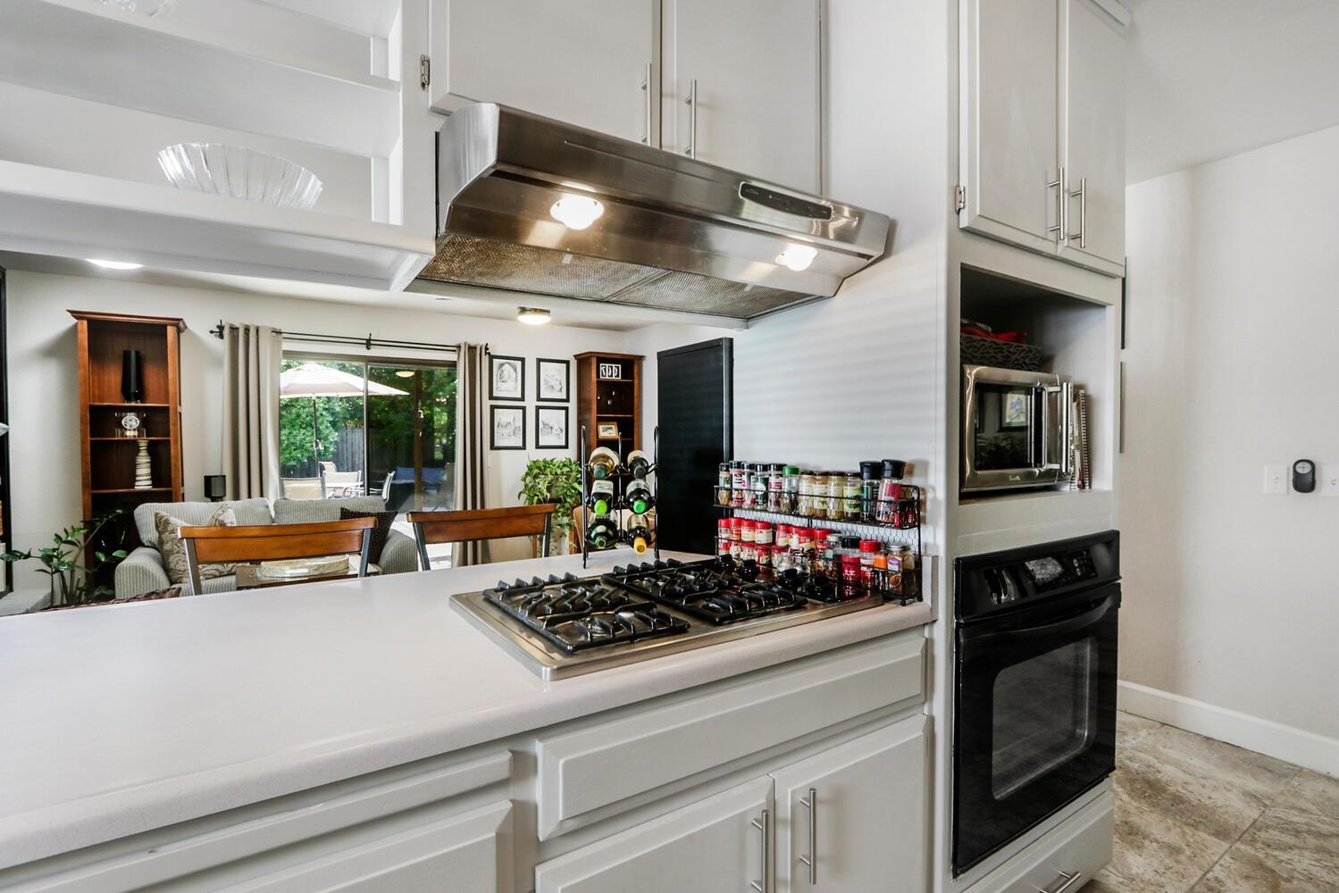 Detail Gallery Image 16 of 56 For 3304 Monte Vista Ave, Davis,  CA 95618 - 4 Beds | 3 Baths