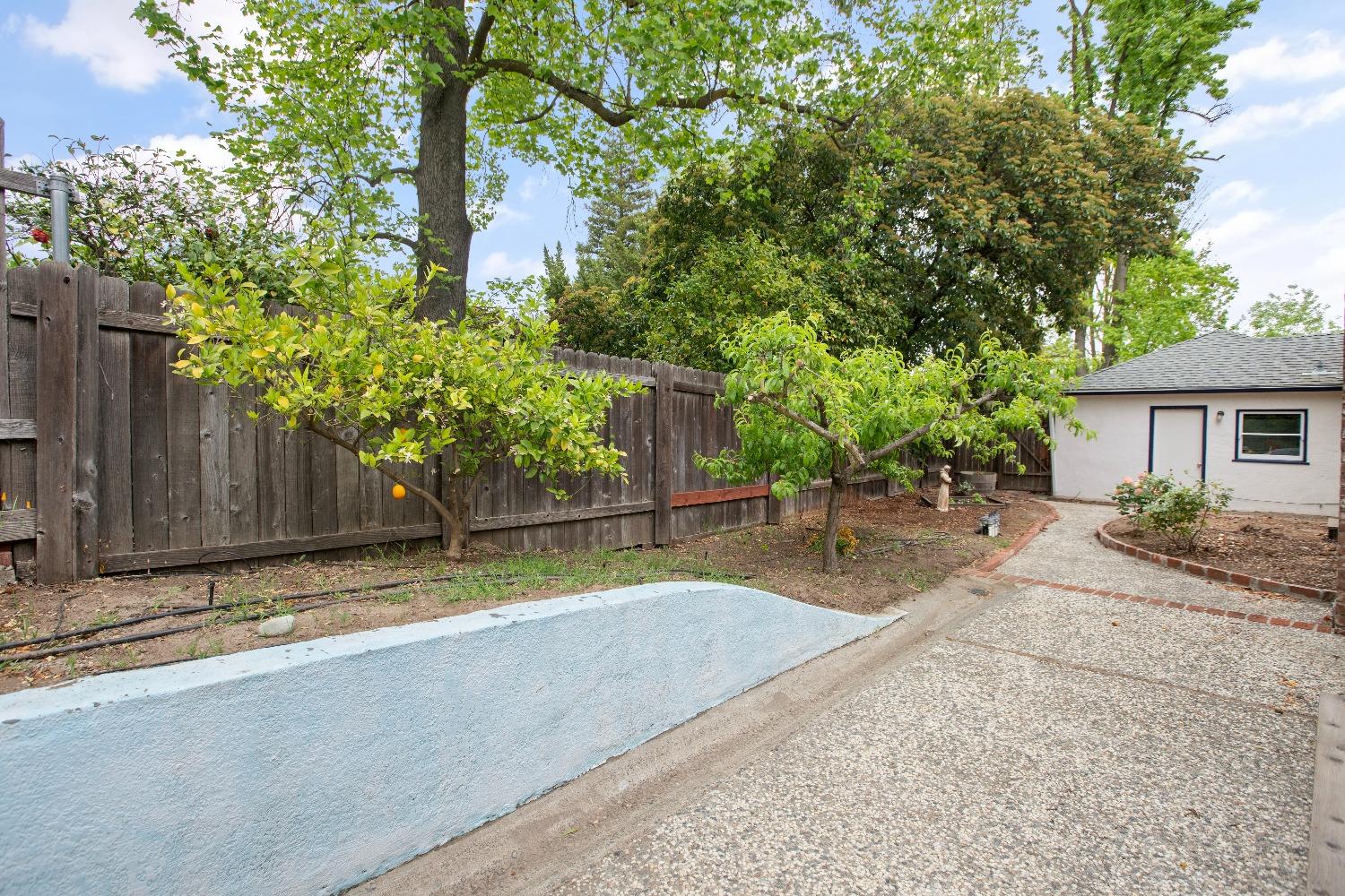 Detail Gallery Image 57 of 60 For 4820 Alturas Way, Sacramento,  CA 95822 - 3 Beds | 2 Baths