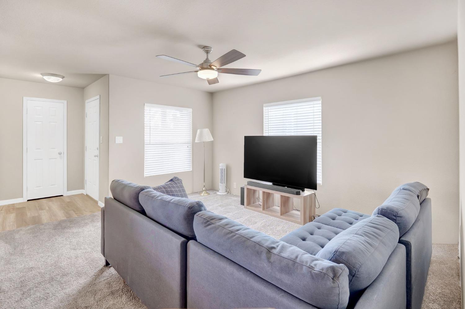 Detail Gallery Image 8 of 23 For 6154 S Walnut St 9, Loomis,  CA 95650 - 3 Beds | 2 Baths