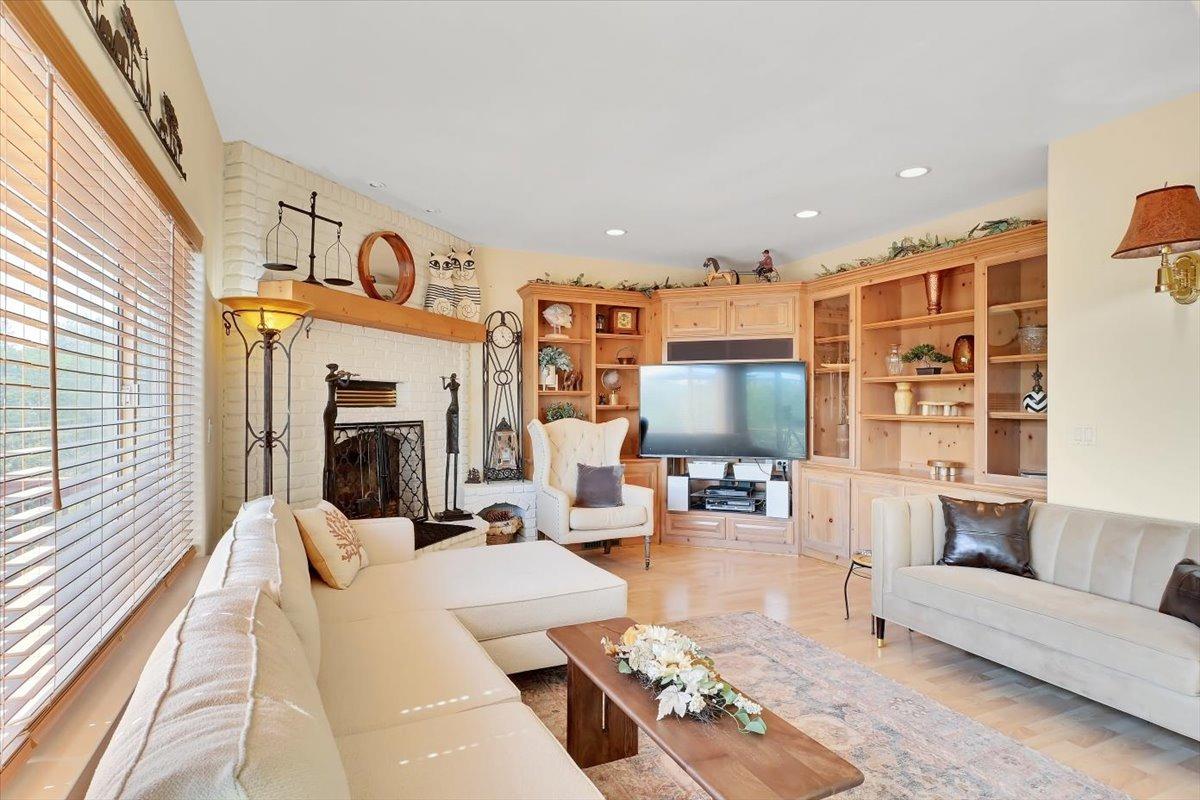 Detail Gallery Image 7 of 88 For 1890 John Muir Dr, Colfax,  CA 95713 - 3 Beds | 3 Baths