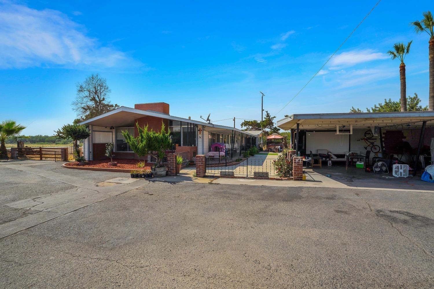 Detail Gallery Image 6 of 24 For 7731 E Keyes Rd, Hughson,  CA 95326 - 3 Beds | 2 Baths