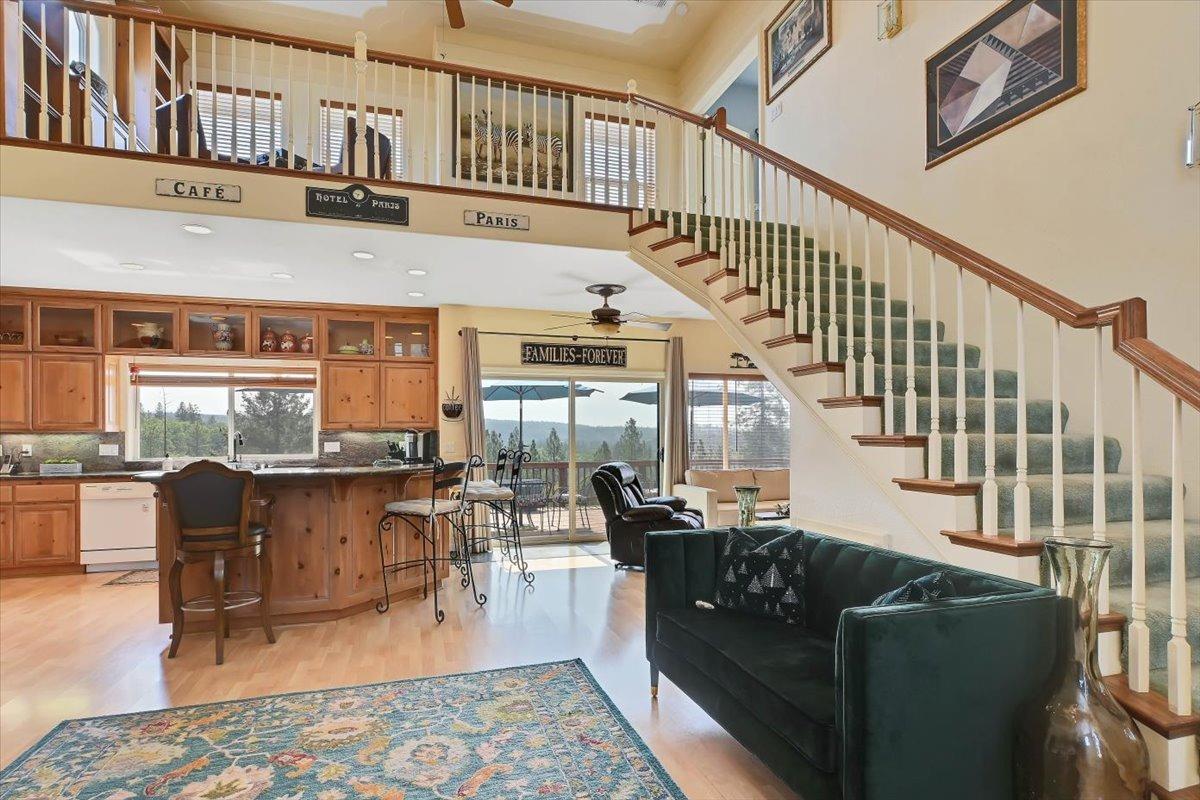 Detail Gallery Image 4 of 88 For 1890 John Muir Dr, Colfax,  CA 95713 - 3 Beds | 3 Baths