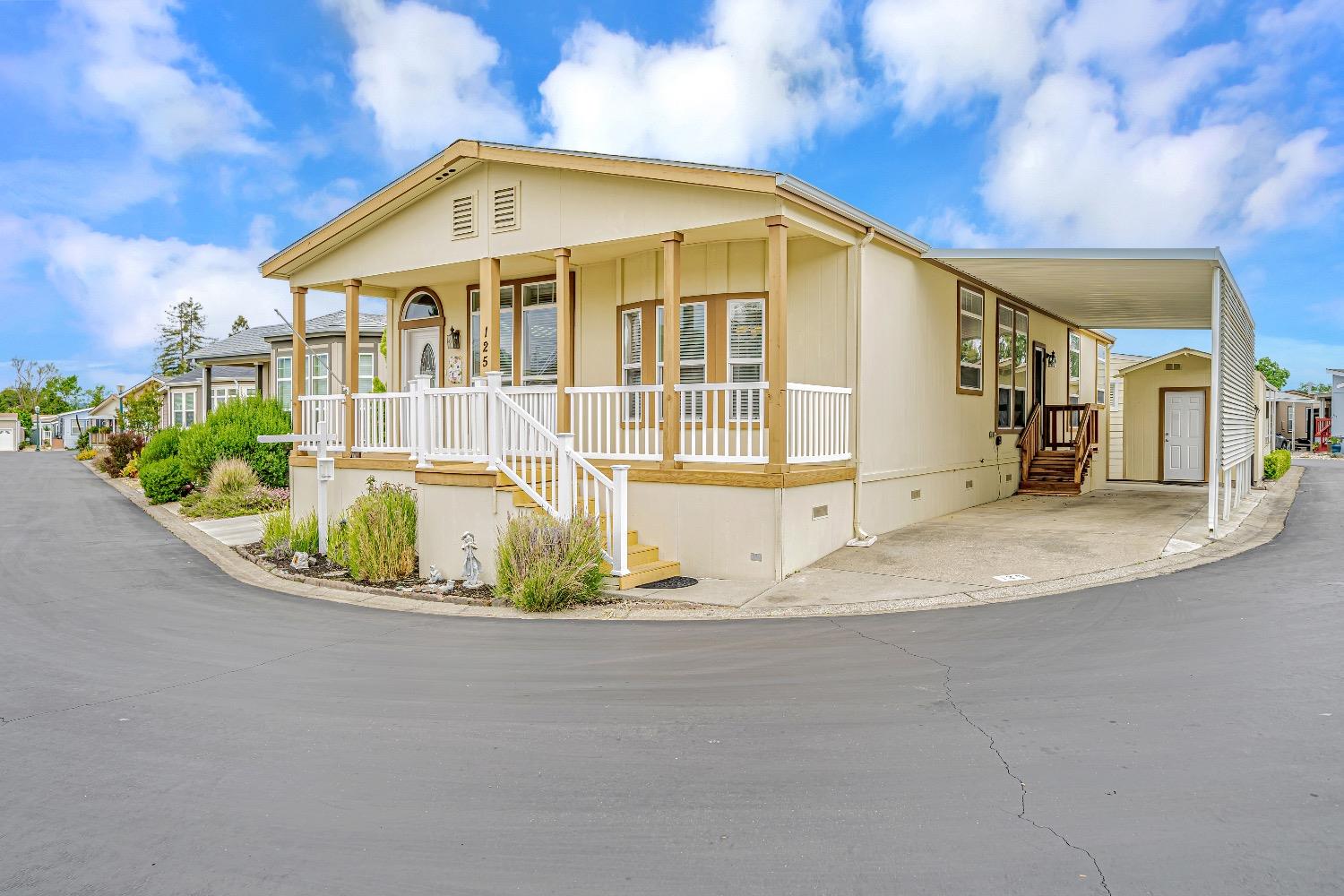 Detail Gallery Image 2 of 32 For 3263 Vineyard Ave 125, Pleasanton,  CA 94566 - 3 Beds | 2 Baths