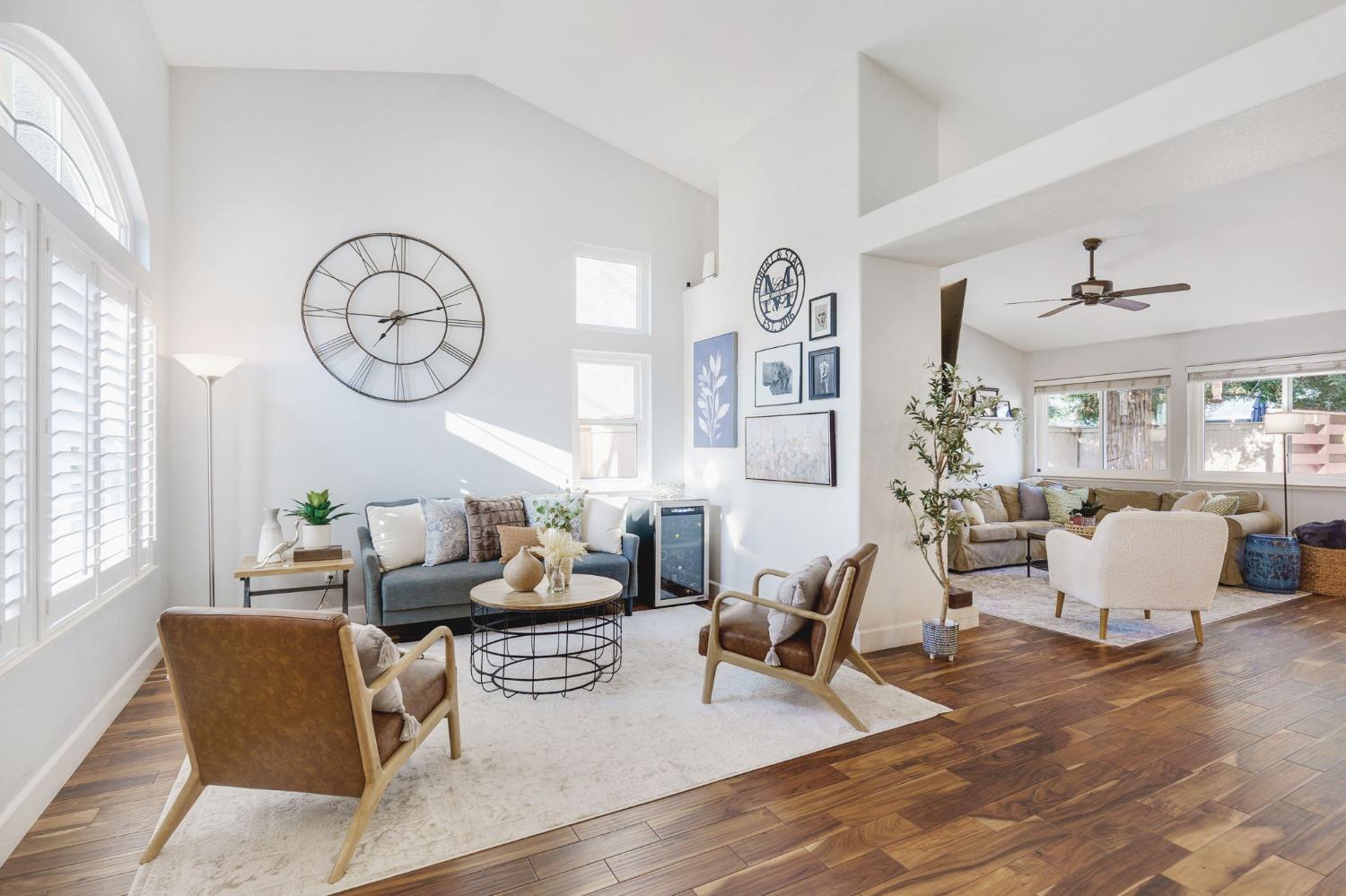 Detail Gallery Image 3 of 29 For 11887 Silver Cliff Way, Gold River,  CA 95670 - 3 Beds | 2 Baths