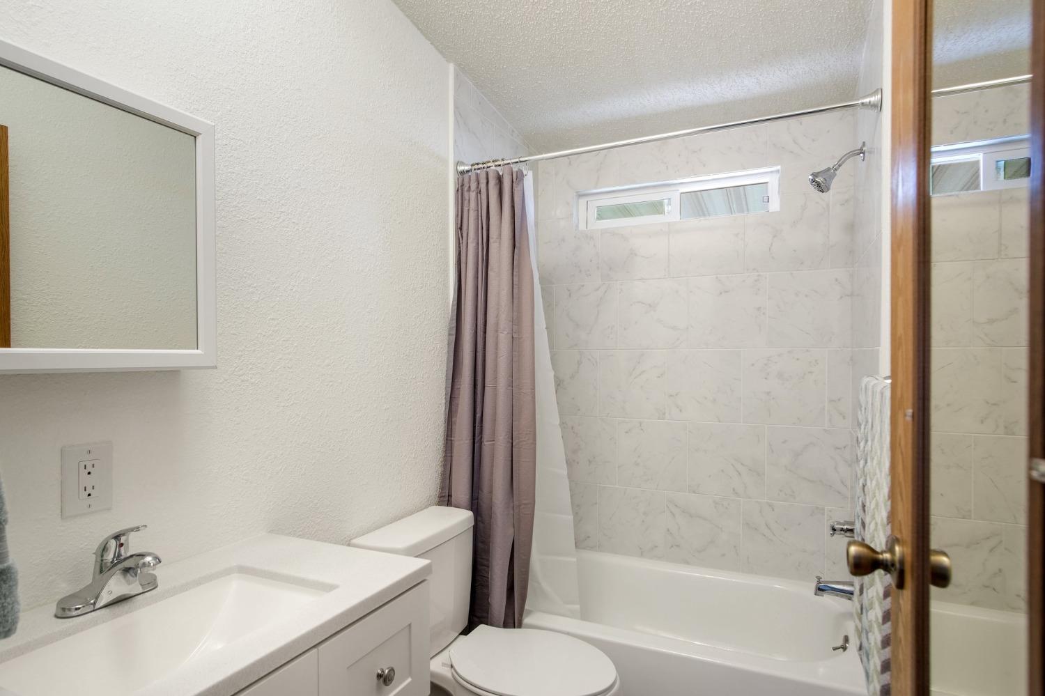 Detail Gallery Image 13 of 31 For 1500 Held Dr 124, Modesto,  CA 95355 - 3 Beds | 2 Baths