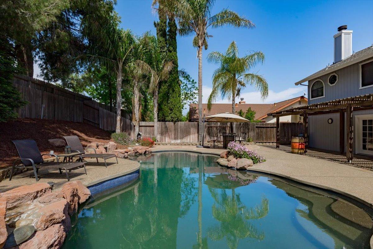 Detail Gallery Image 3 of 70 For 5078 Midas Ave, Rocklin,  CA 95677 - 5 Beds | 3 Baths