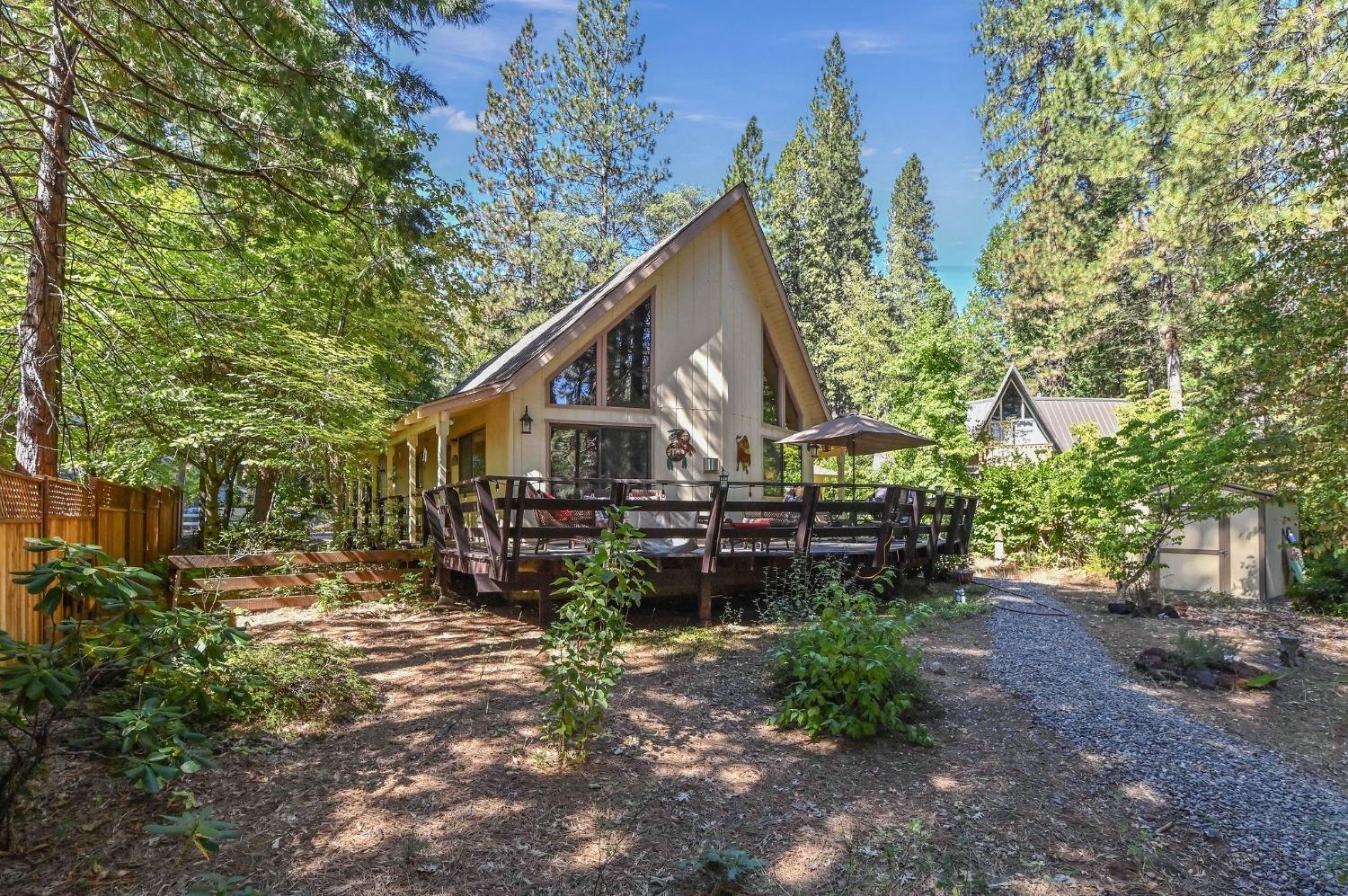 Detail Gallery Image 1 of 72 For 1801 Pine Dr, Arnold,  CA 95223 - 3 Beds | 2 Baths