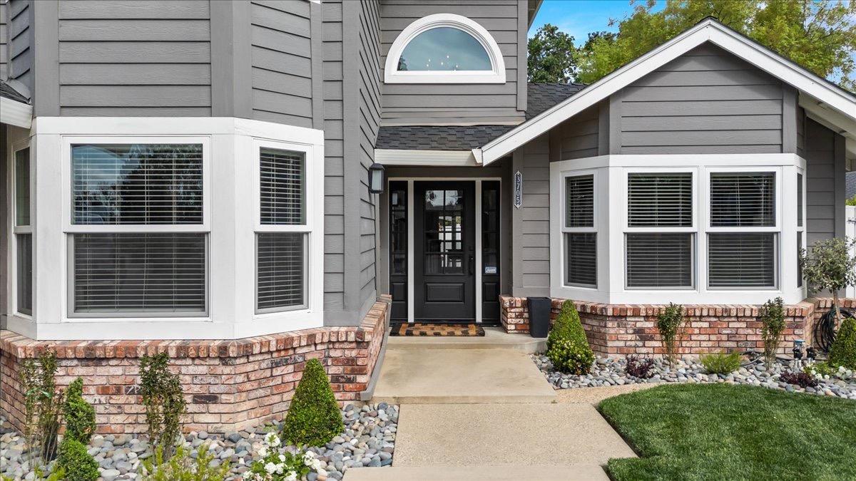 Detail Gallery Image 4 of 69 For 3705 Sandcreek Way, Modesto,  CA 95355 - 3 Beds | 2/1 Baths