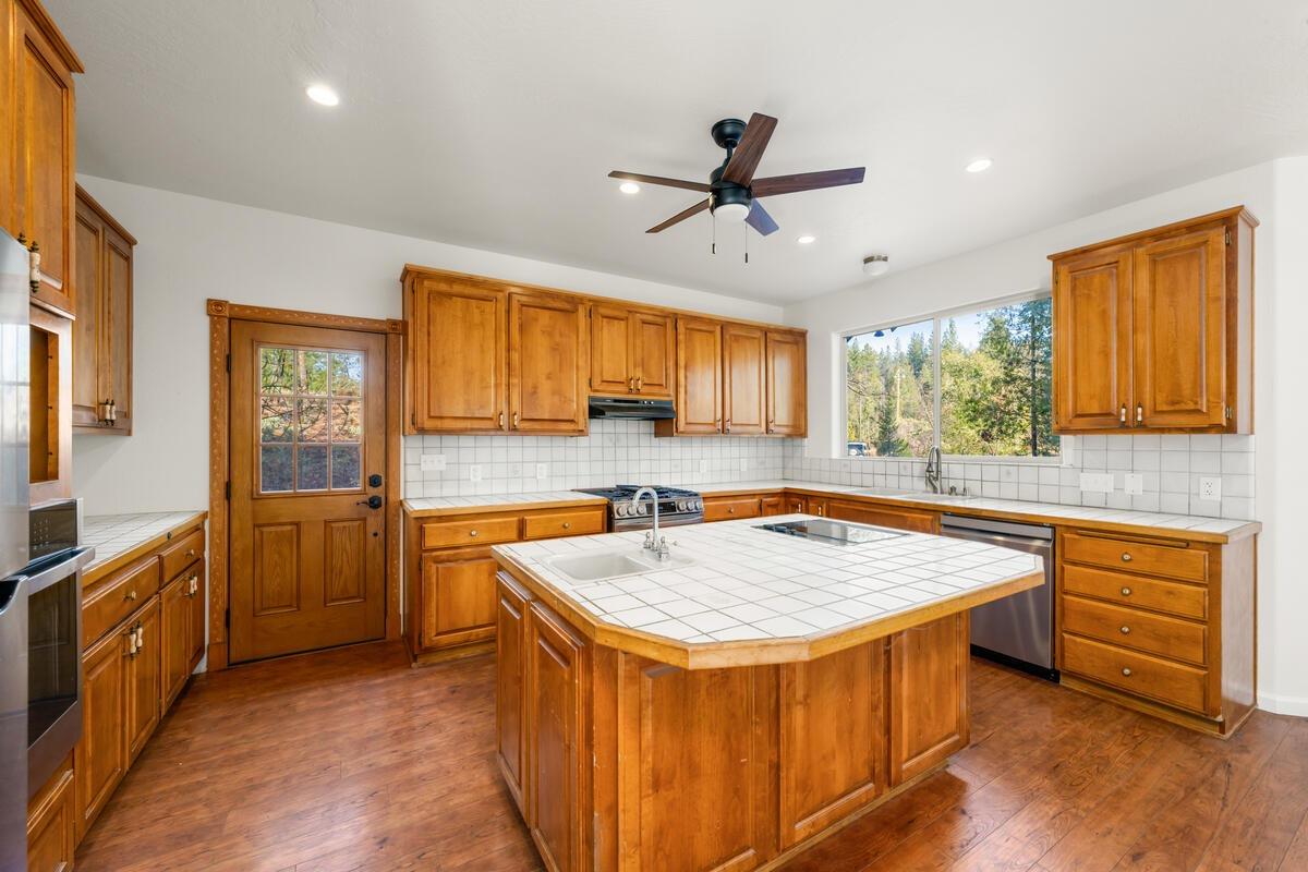 Detail Gallery Image 14 of 71 For 2160 Nelson Rd, Camino,  CA 95709 - 3 Beds | 2 Baths