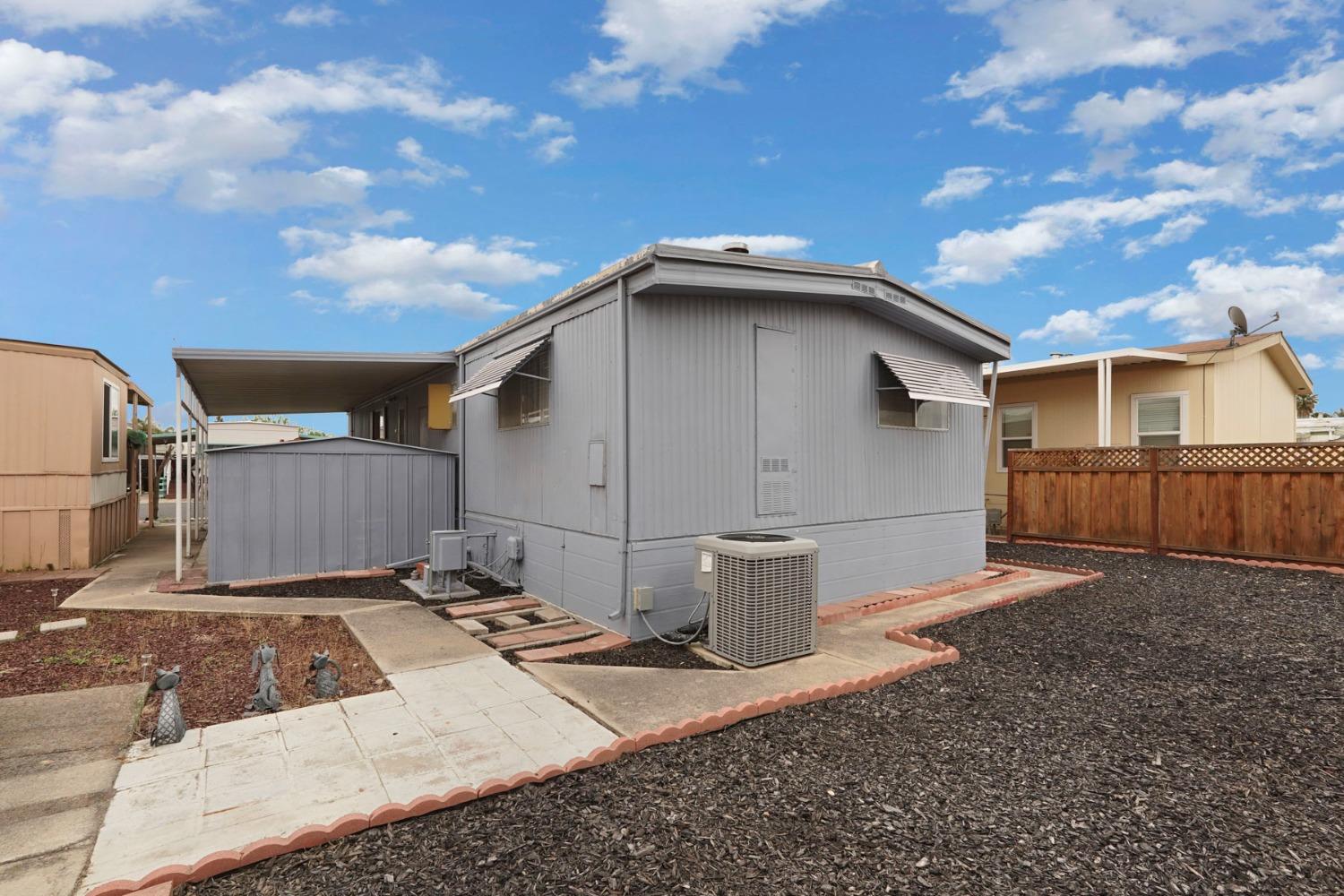 Detail Gallery Image 34 of 39 For 150 Pestana 50, Manteca,  CA 95336 - 2 Beds | 1 Baths