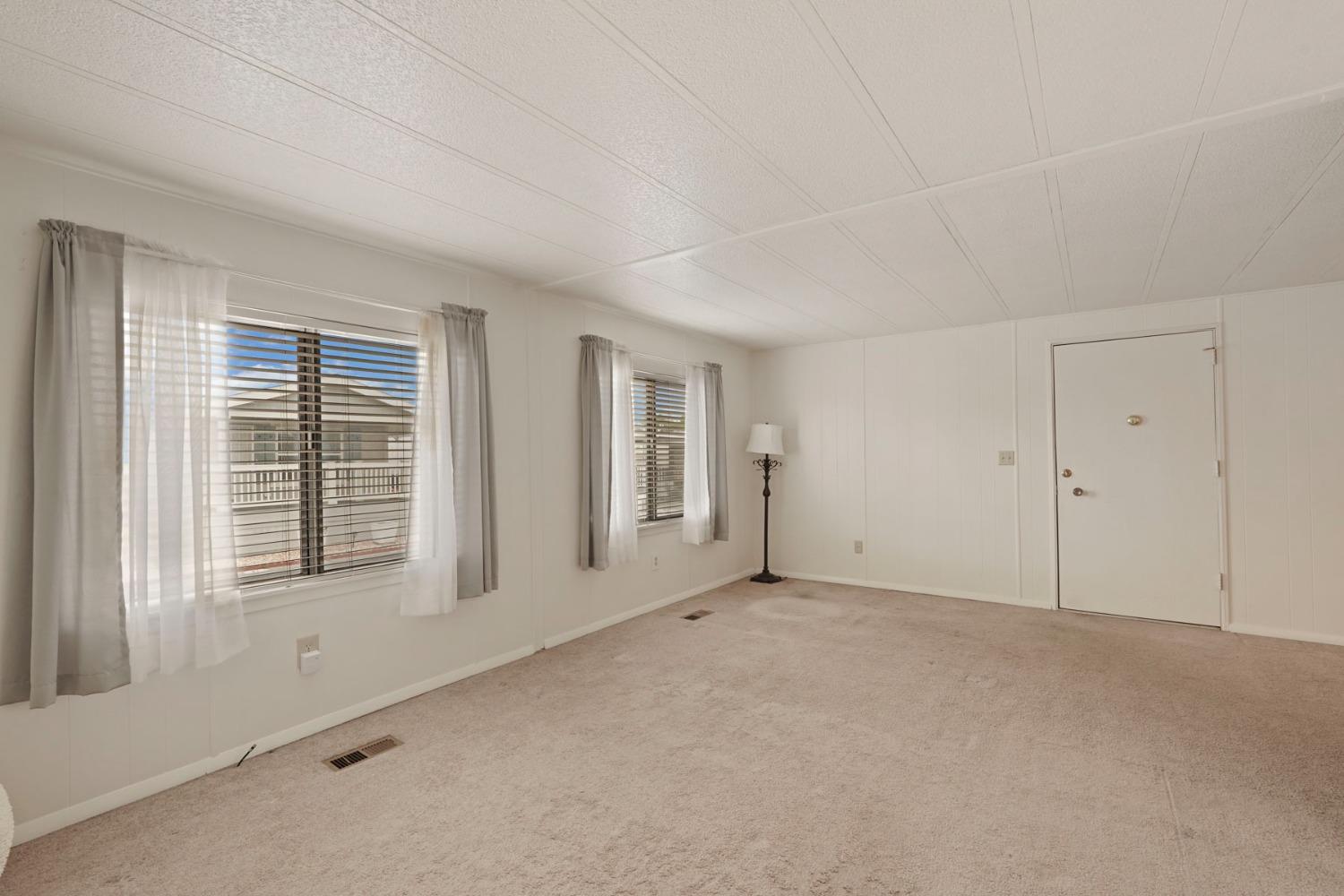 Detail Gallery Image 12 of 39 For 150 Pestana 50, Manteca,  CA 95336 - 2 Beds | 1 Baths