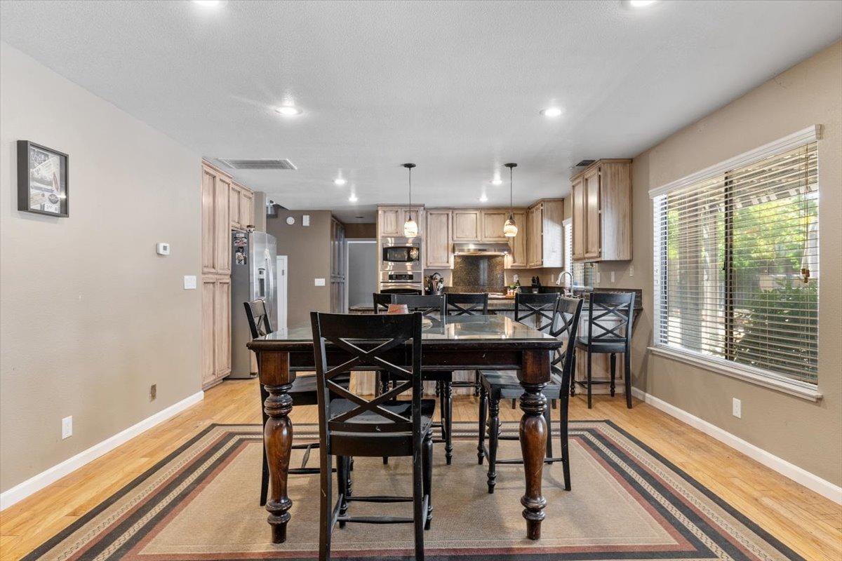 Detail Gallery Image 8 of 70 For 5078 Midas Ave, Rocklin,  CA 95677 - 5 Beds | 3 Baths